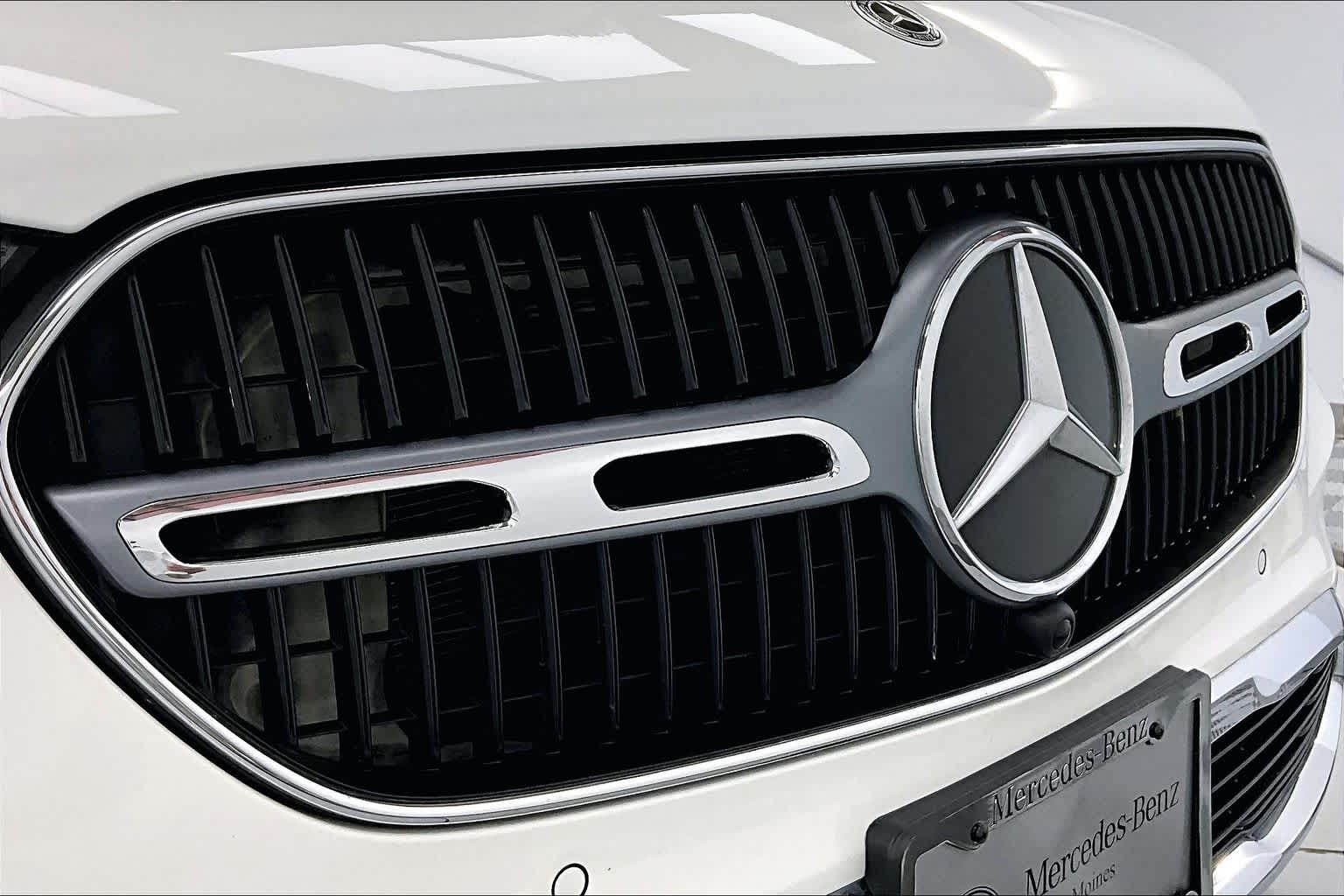 Thumbnail: 2025 Mercedes-Benz GLC - 26