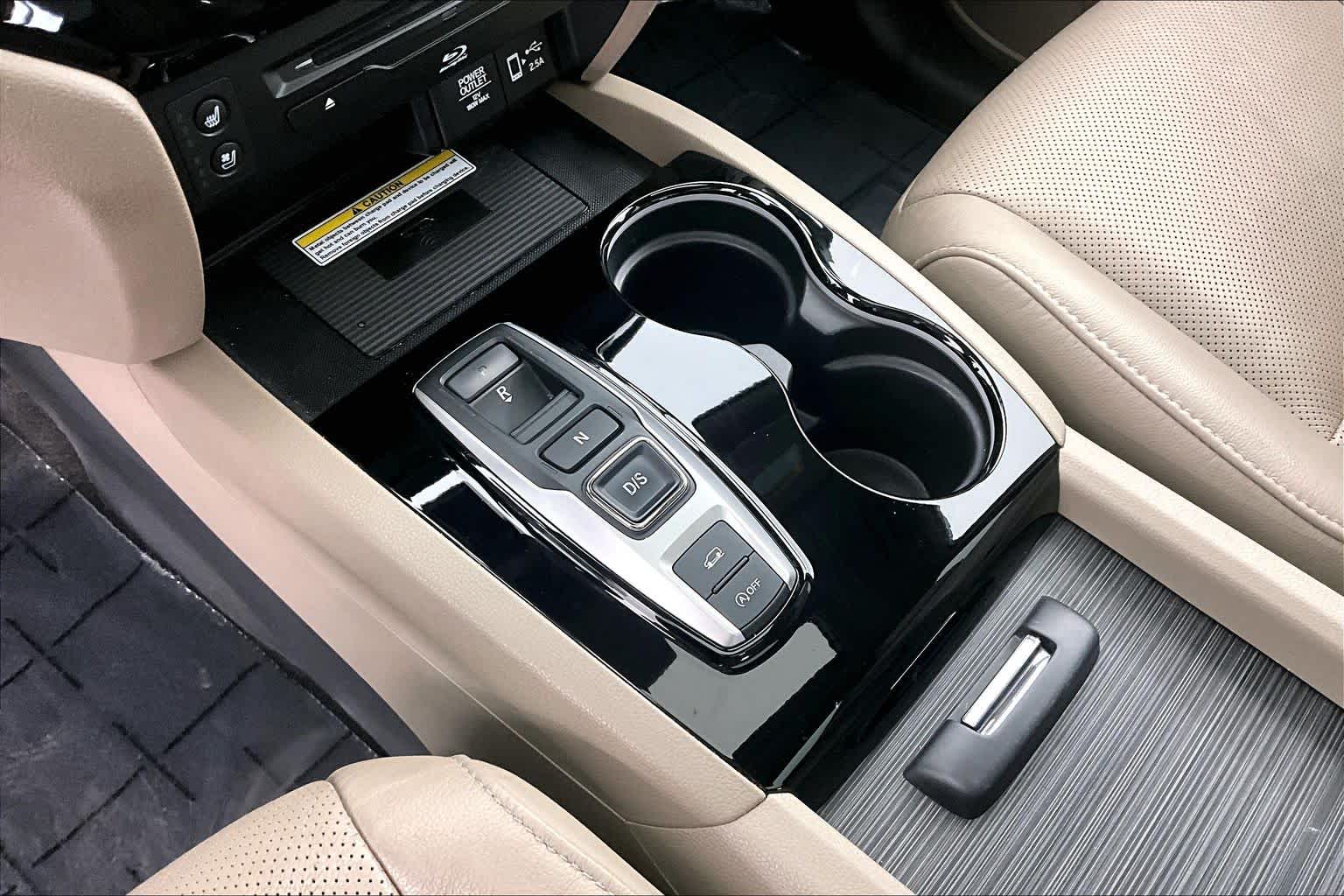 Thumbnail: 2019 Honda Pilot - 17