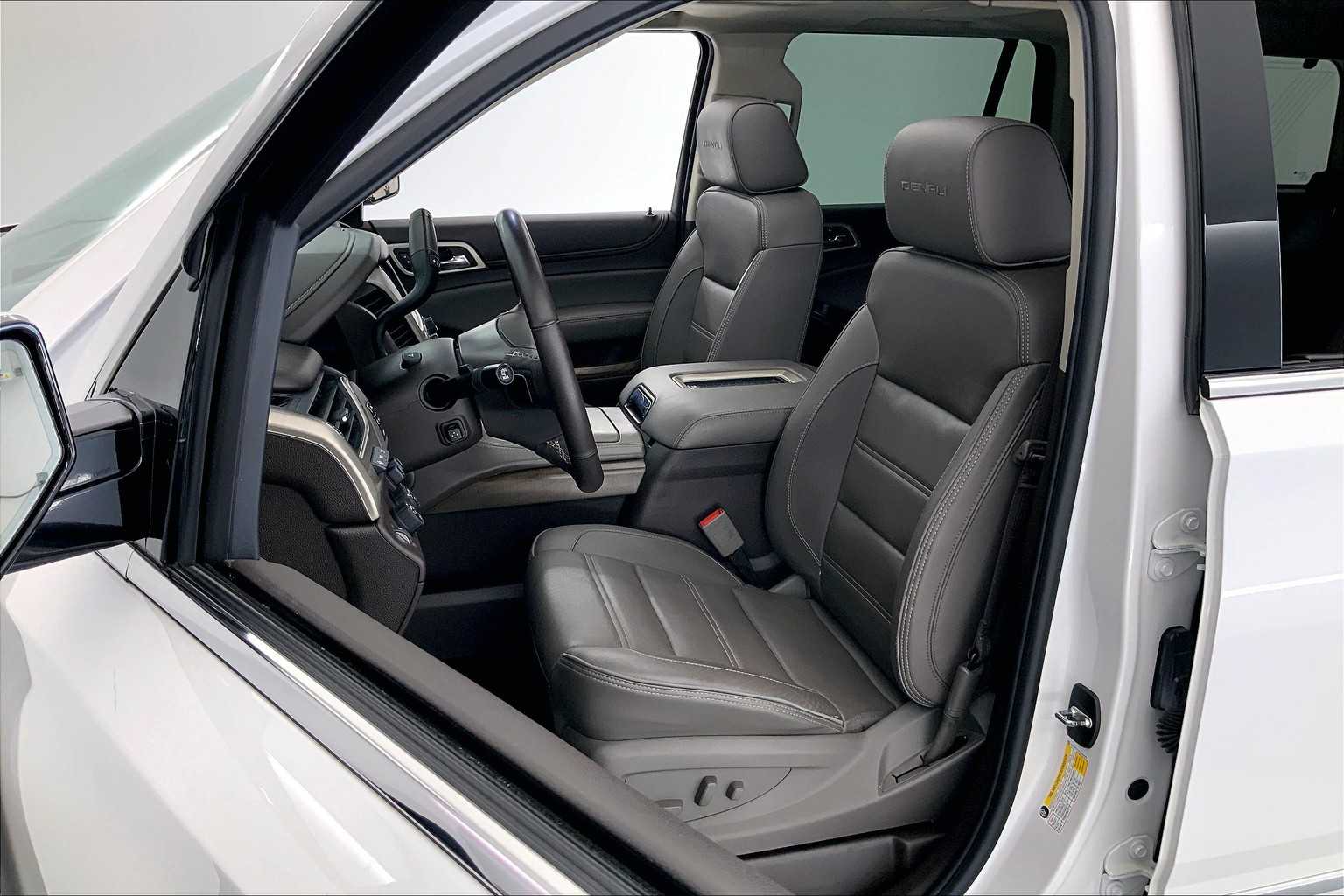 2018 GMC Yukon Denali 11