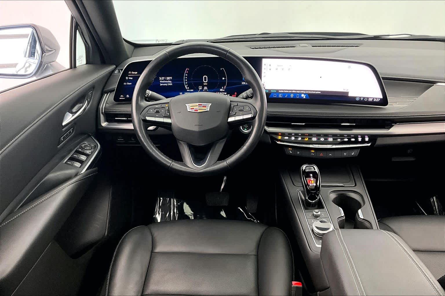 Thumbnail: 2024 Cadillac XT4 - 15