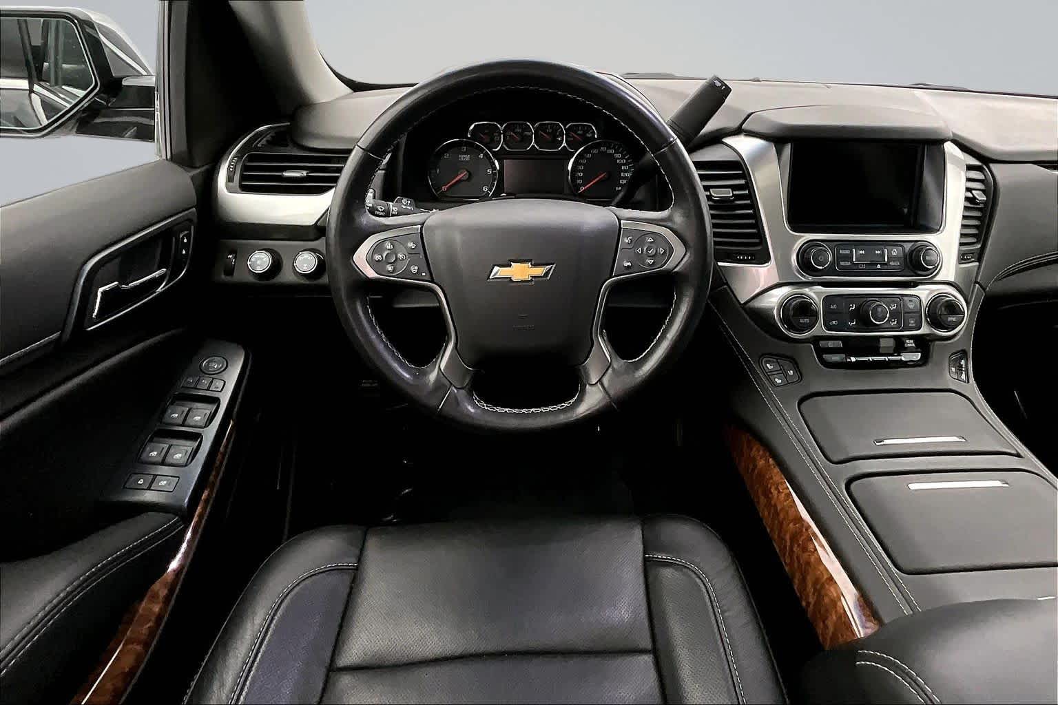 Thumbnail: 2019 Chevrolet Suburban - 14