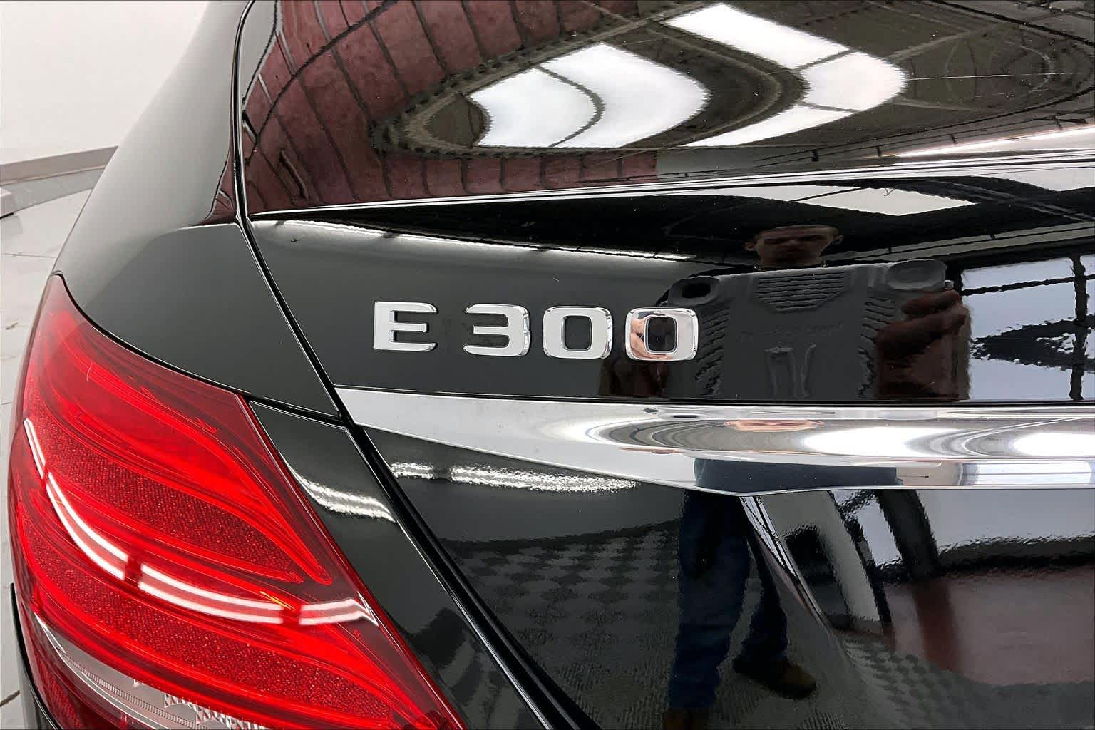 Thumbnail: 2019 Mercedes-Benz E-Class - 7