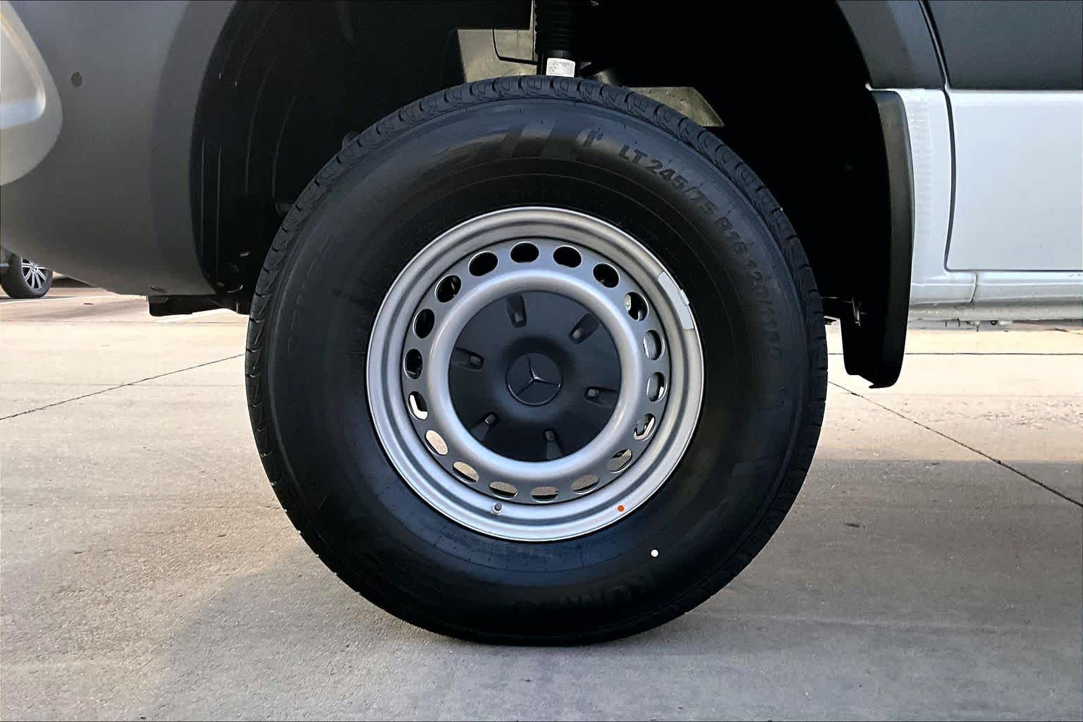 Thumbnail: 2026 Mercedes-Benz Sprinter - 8