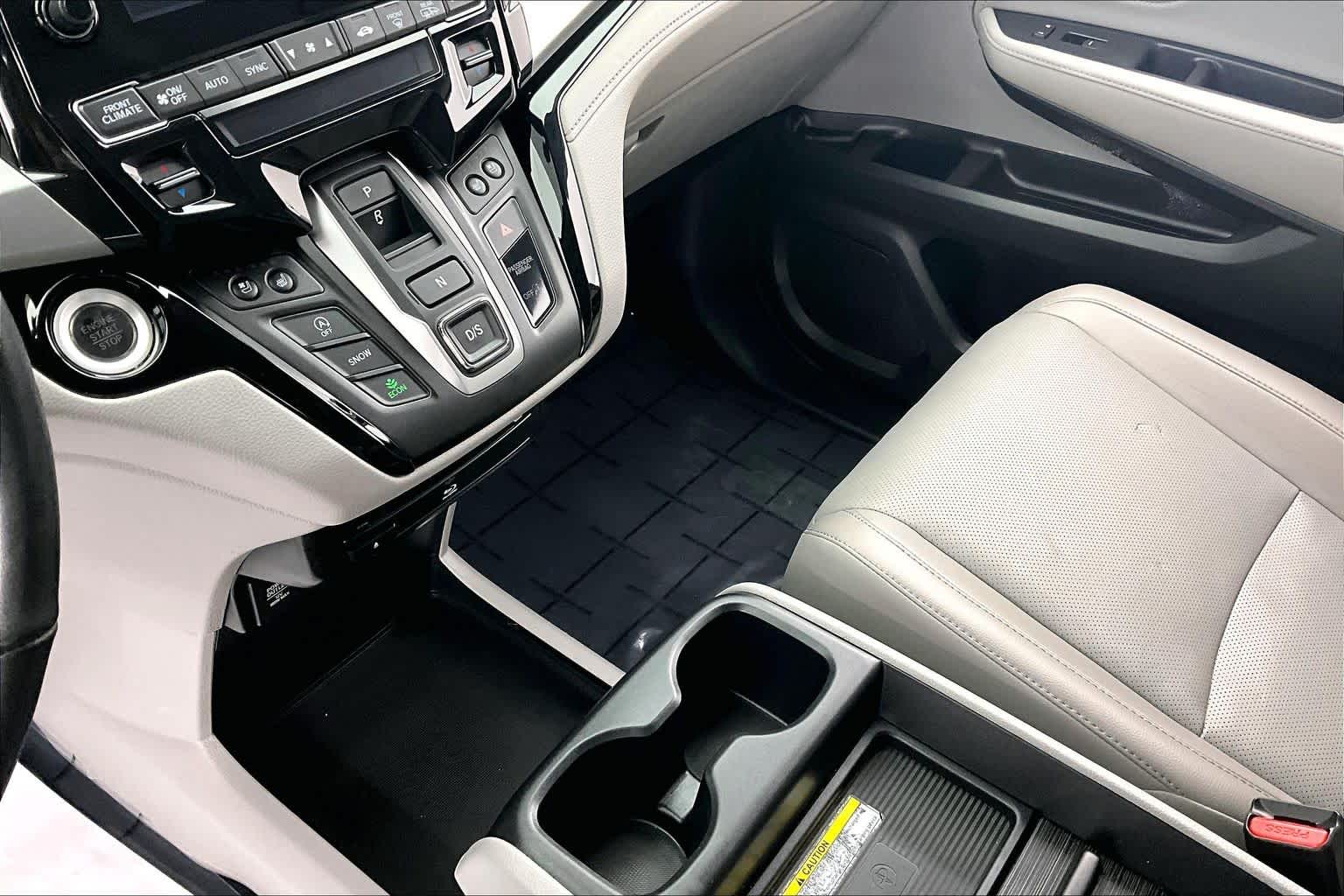 Thumbnail: 2019 Honda Odyssey - 16