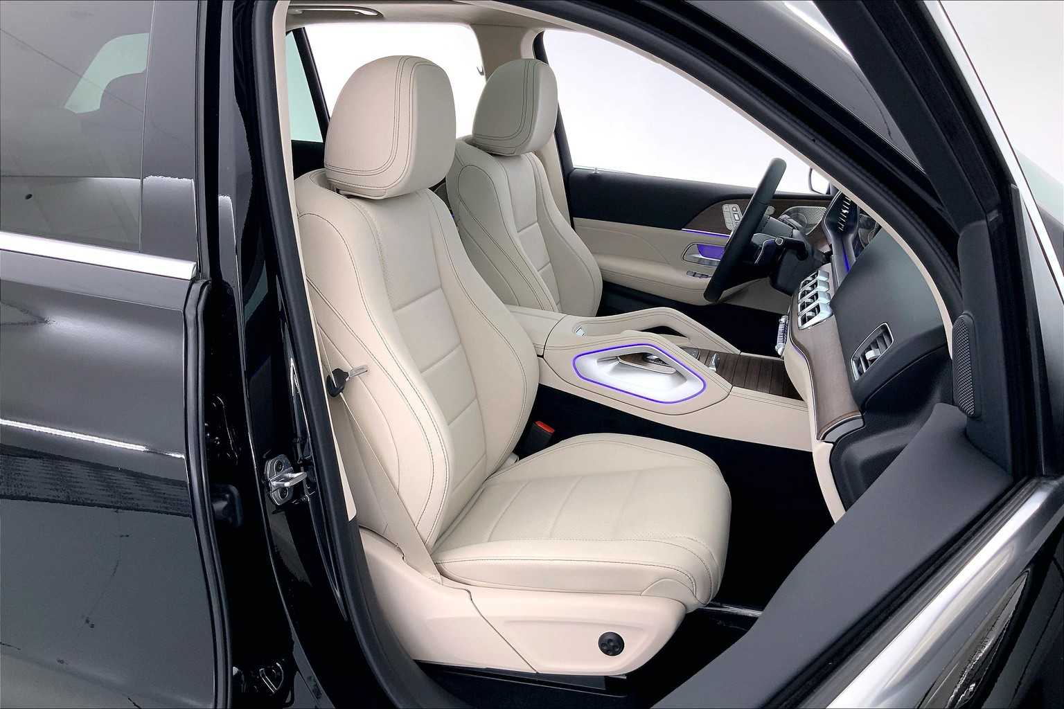 Thumbnail: 2026 Mercedes-Benz GLE - 14