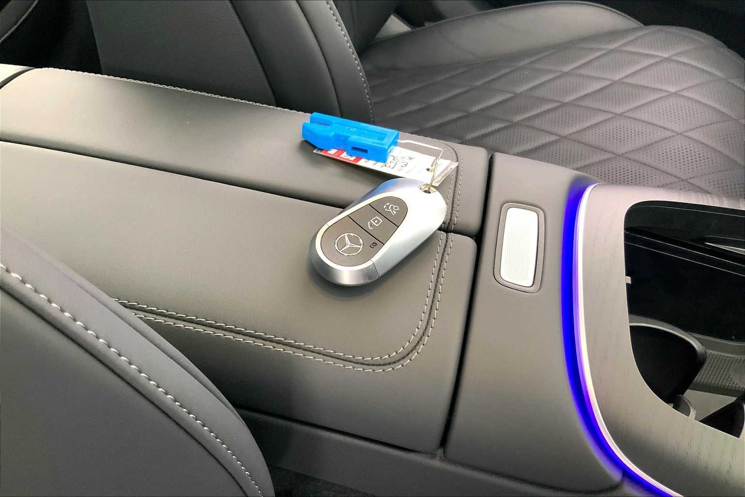 Thumbnail: 2025 Mercedes-Benz E-Class - 20