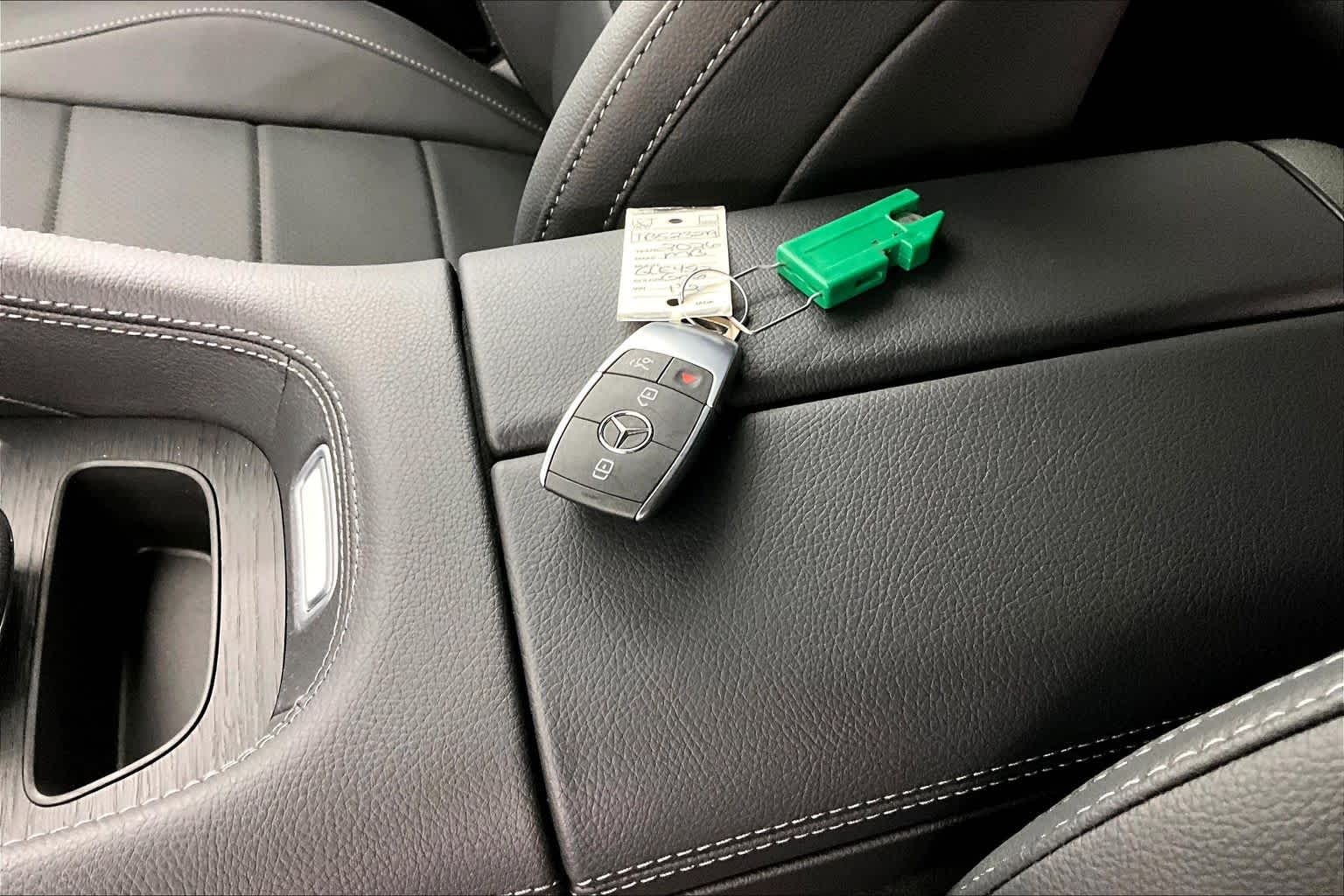 Thumbnail: 2026 Mercedes-Benz GLE - 20