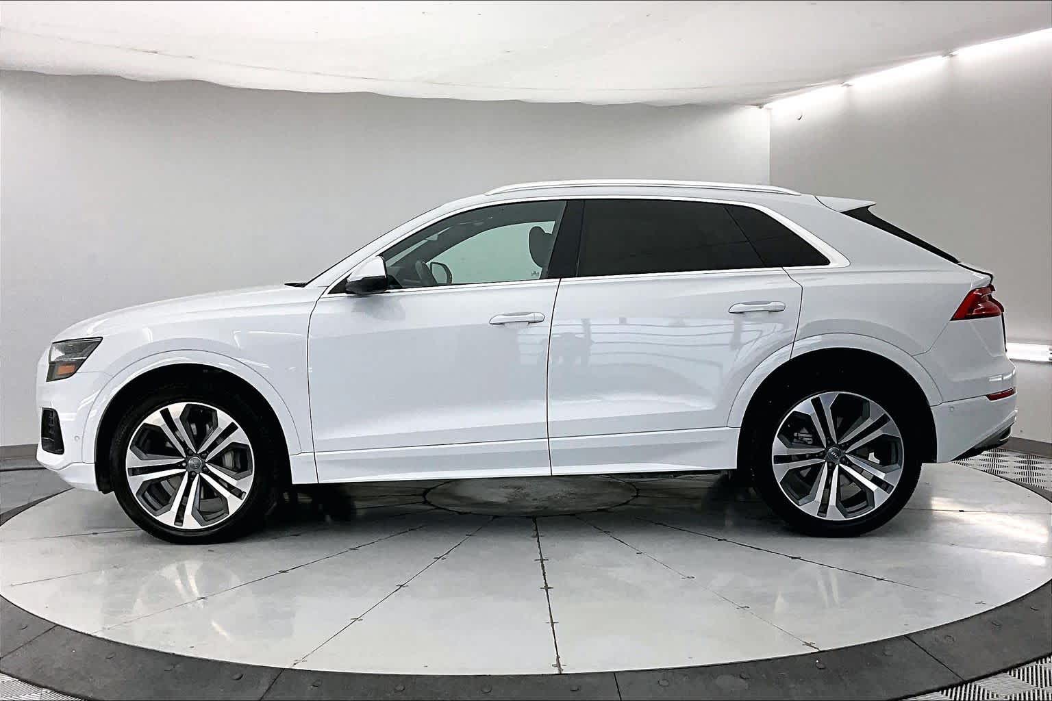 Thumbnail: 2019 Audi Q8 - 3