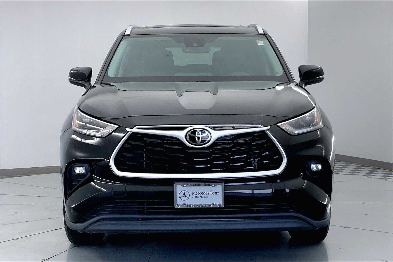 Thumbnail: 2021 Toyota Highlander - 6