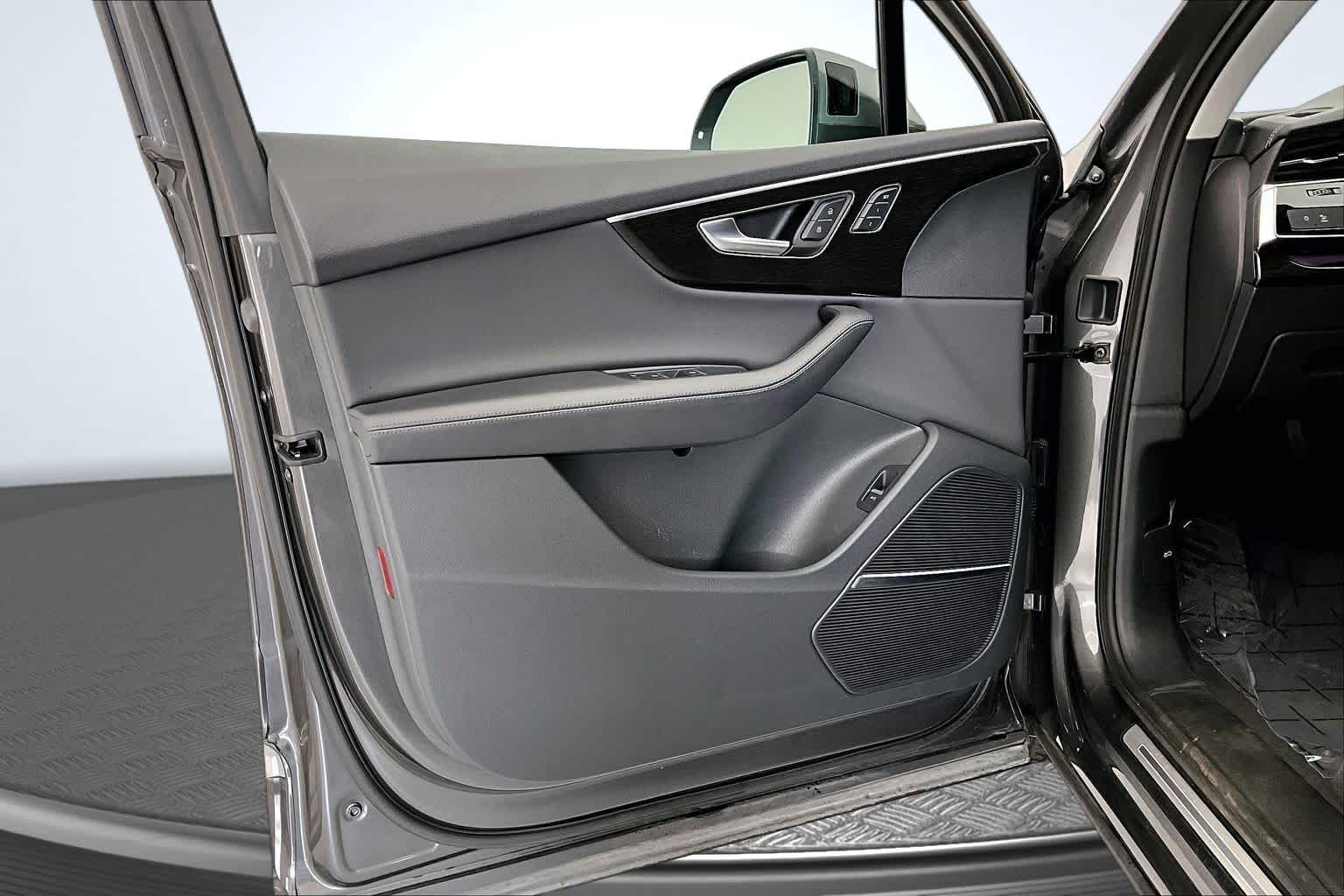Thumbnail: 2024 Audi Q7 - 23