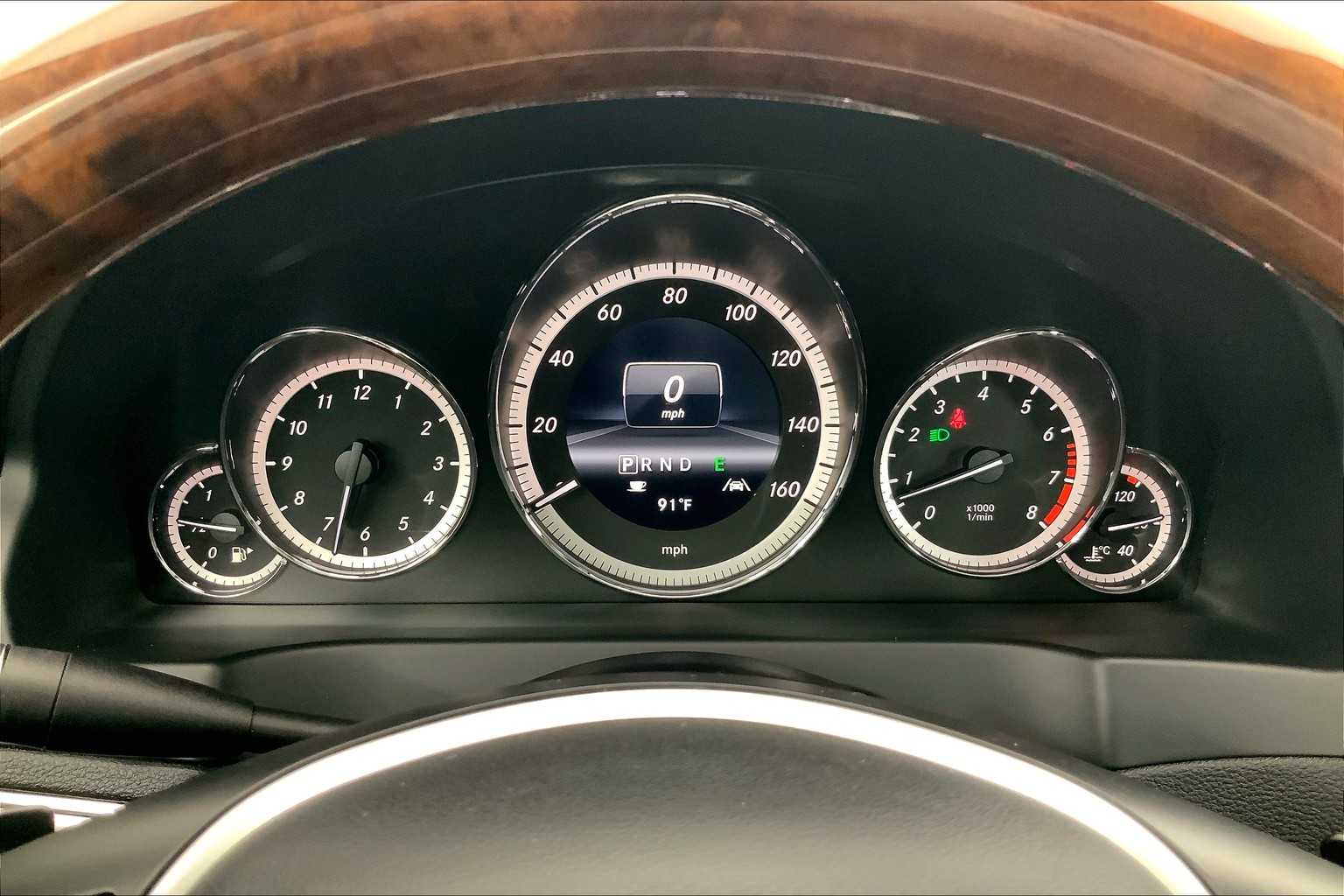 Thumbnail: 2013 Mercedes-Benz E-Class - 17