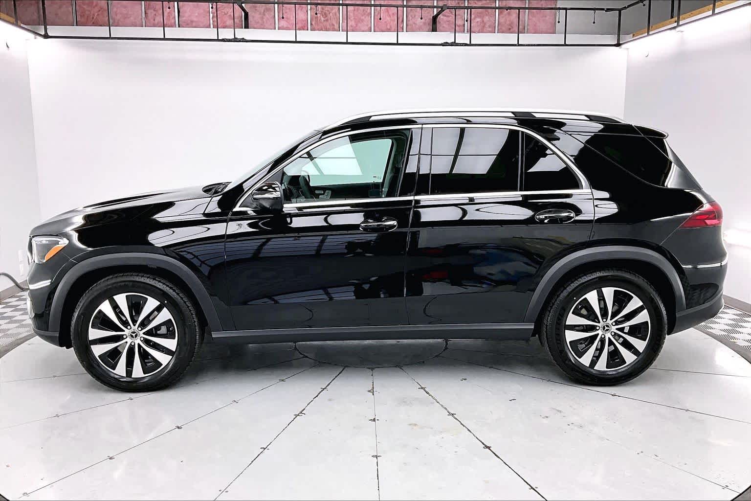 Thumbnail: 2026 Mercedes-Benz GLE - 3