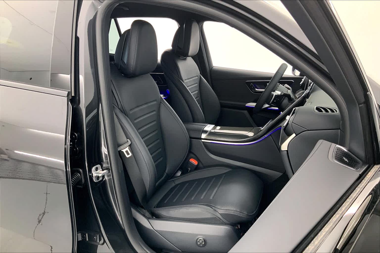 2025 Mercedes-Benz GLC 300 14