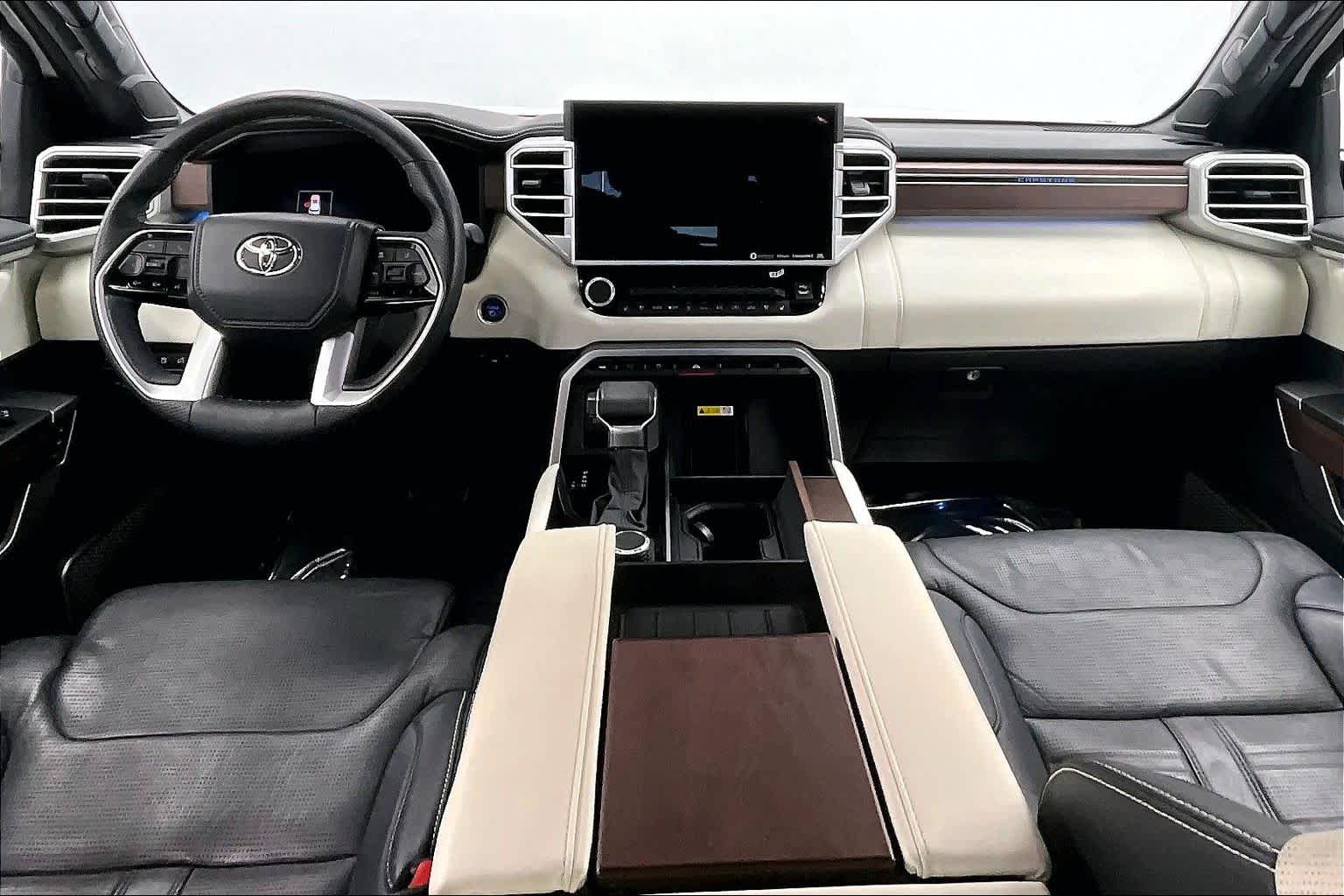 Thumbnail: 2023 Toyota Sequoia - 10
