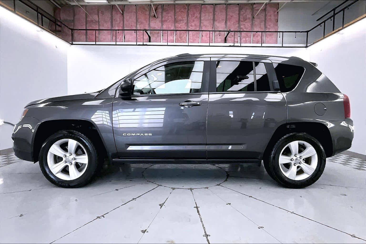 Thumbnail: 2015 Jeep Compass - 3