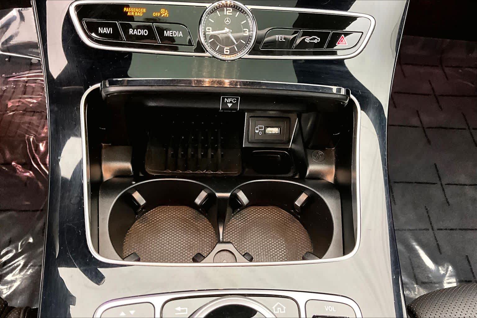 Thumbnail: 2020 Mercedes-Benz E-Class - 26