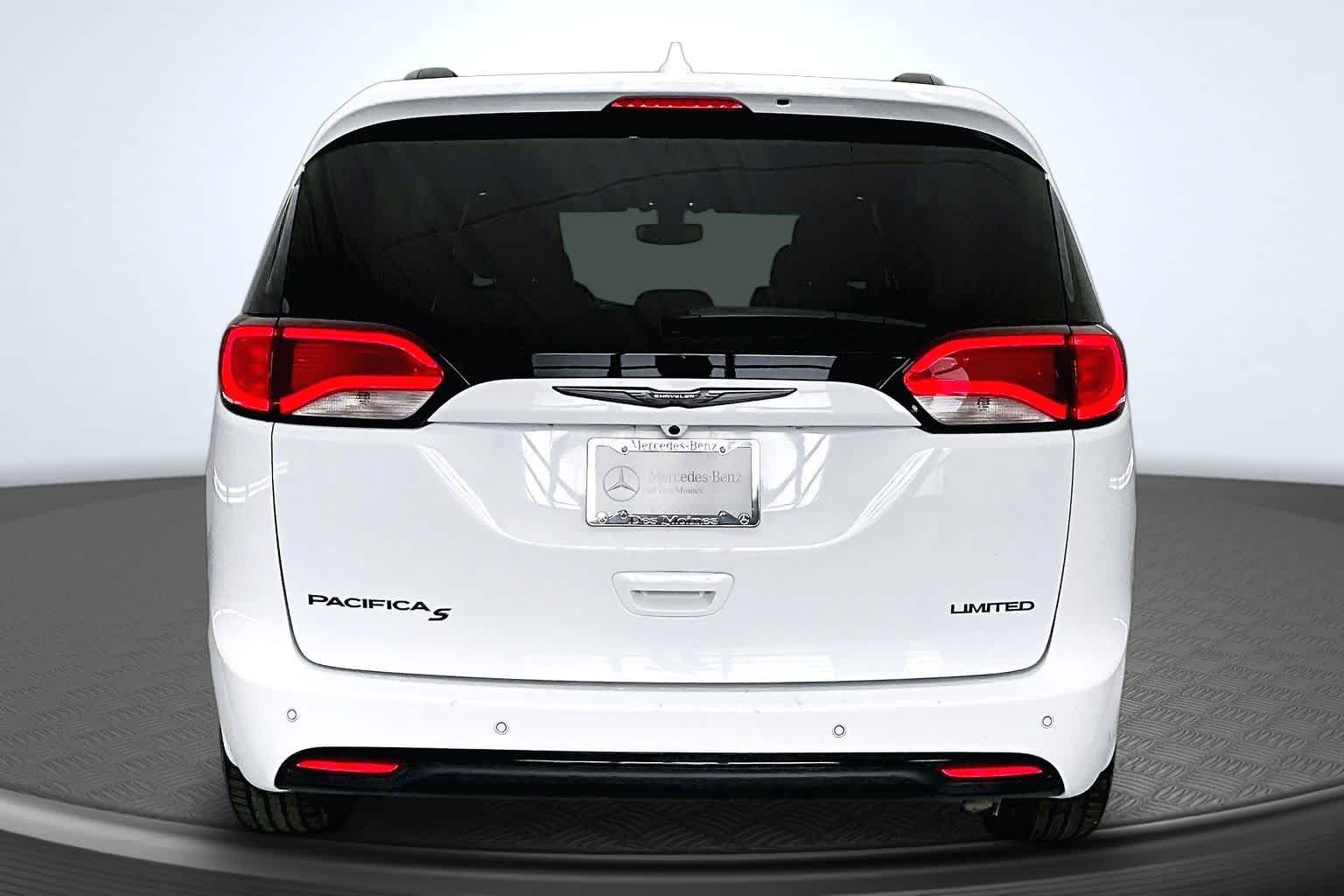Thumbnail: 2020 Chrysler Pacifica - 5