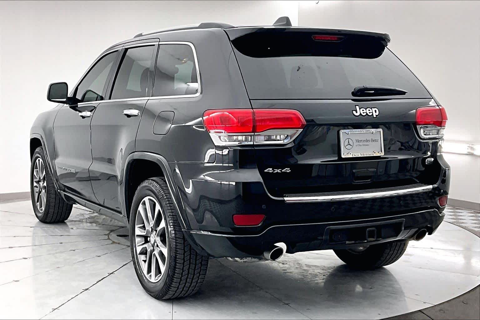 Thumbnail: 2017 Jeep Grand Cherokee - 4