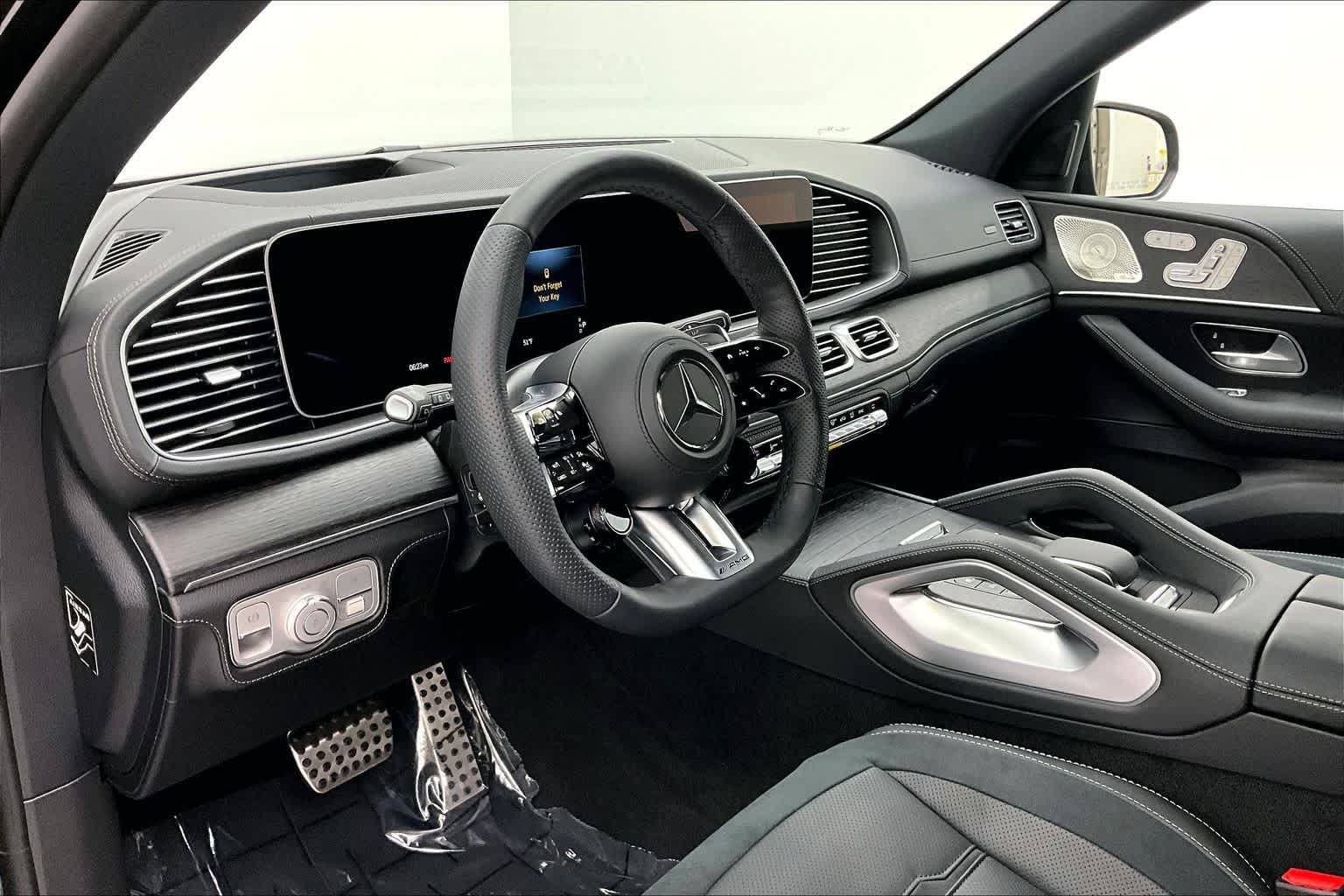 Thumbnail: 2026 Mercedes-Benz GLE - 2