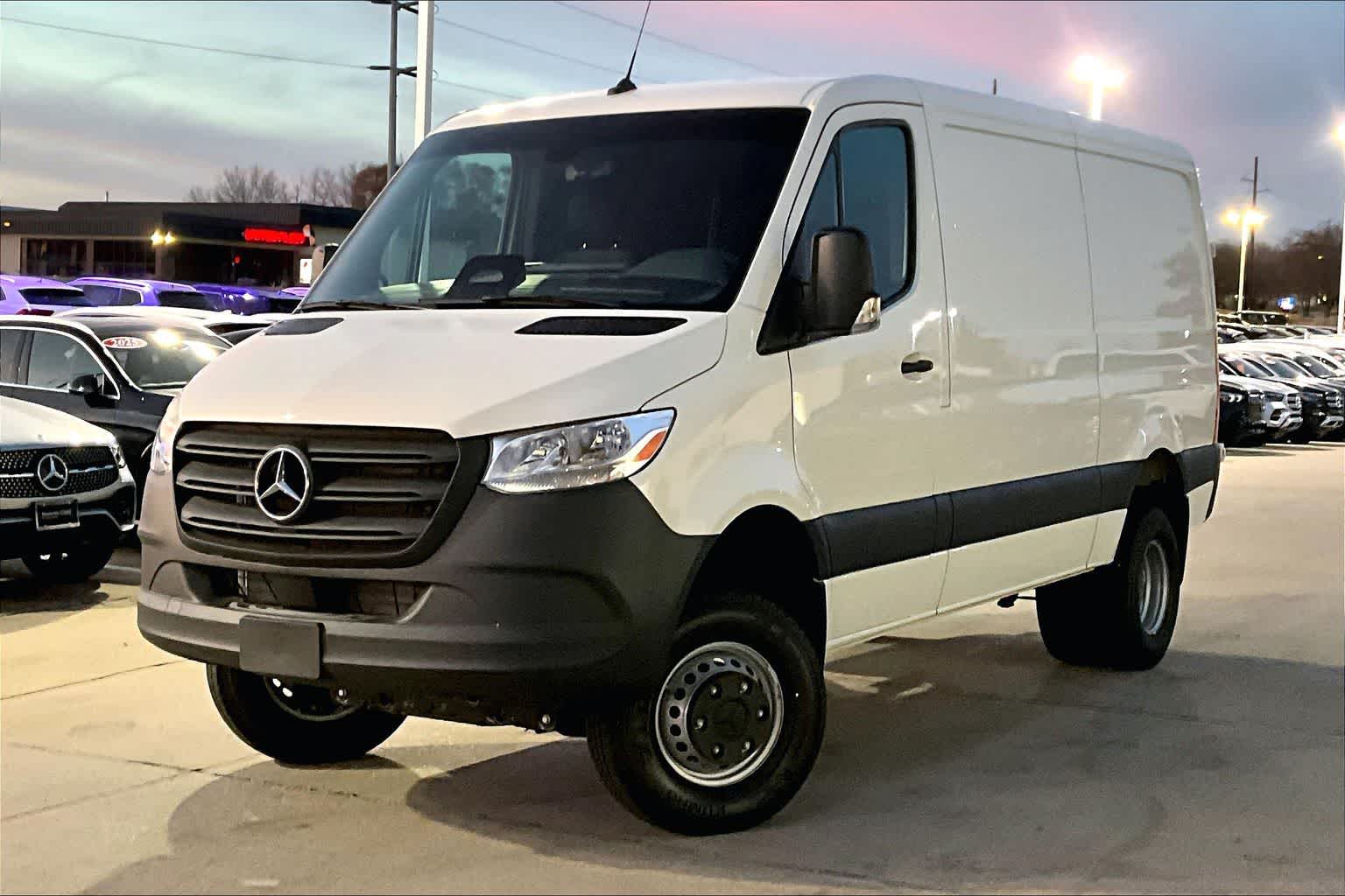 Thumbnail: 2025 Mercedes-Benz Sprinter - 1