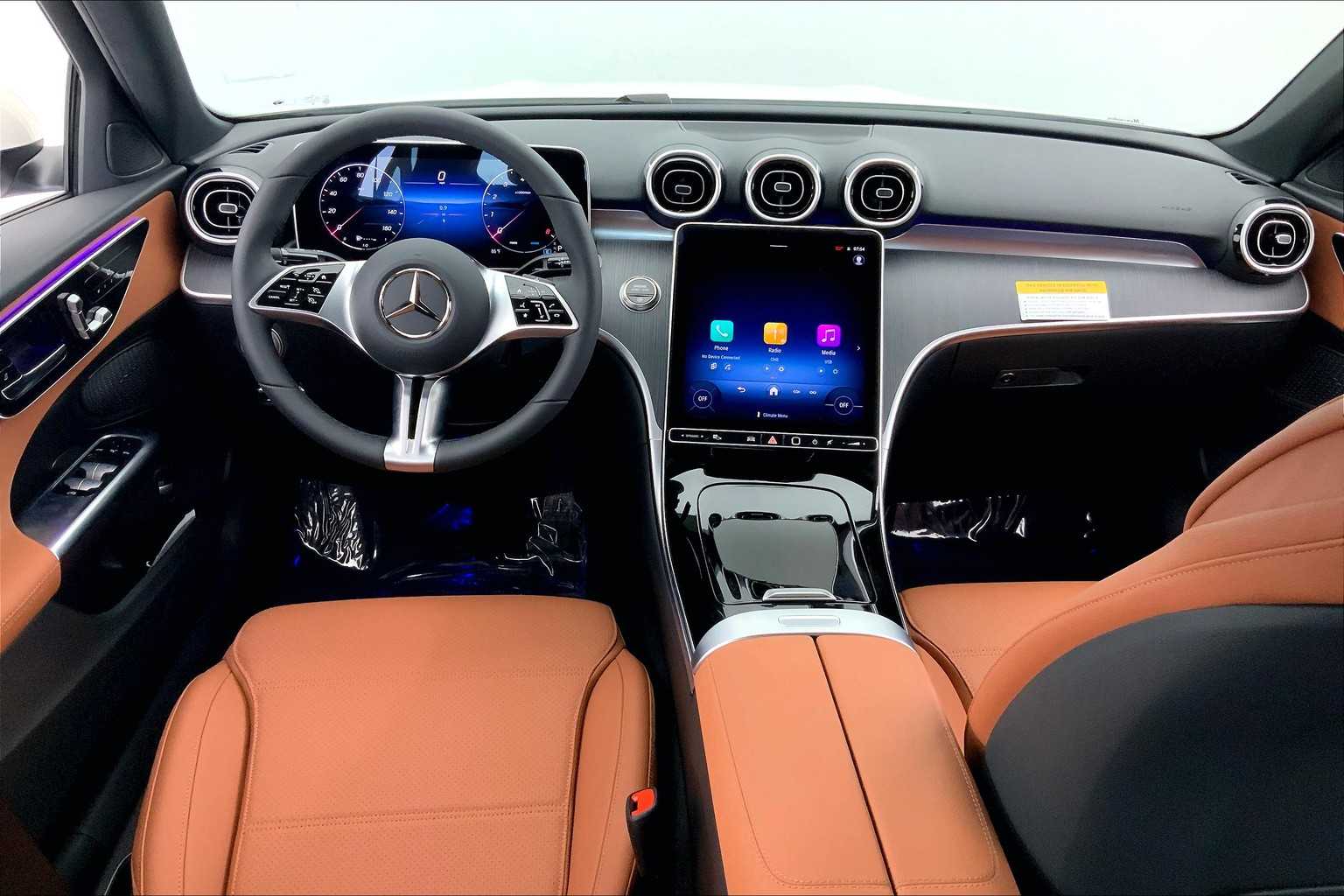 Thumbnail: 2025 Mercedes-Benz C-Class - 10