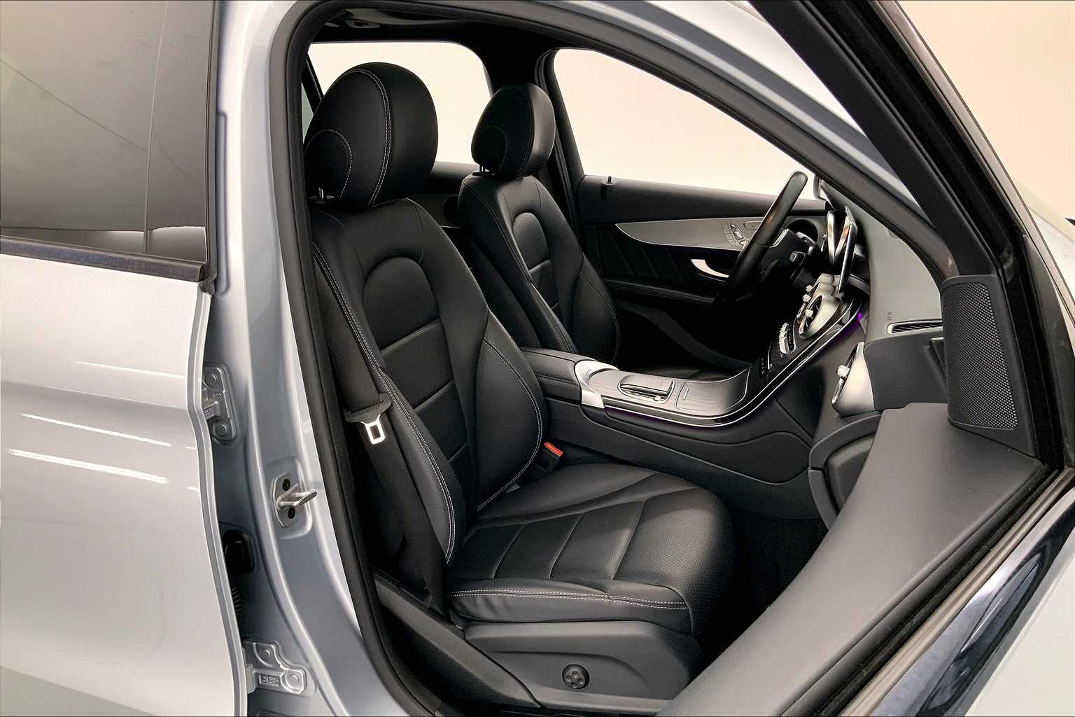 Thumbnail: 2022 Mercedes-Benz GLC - 14