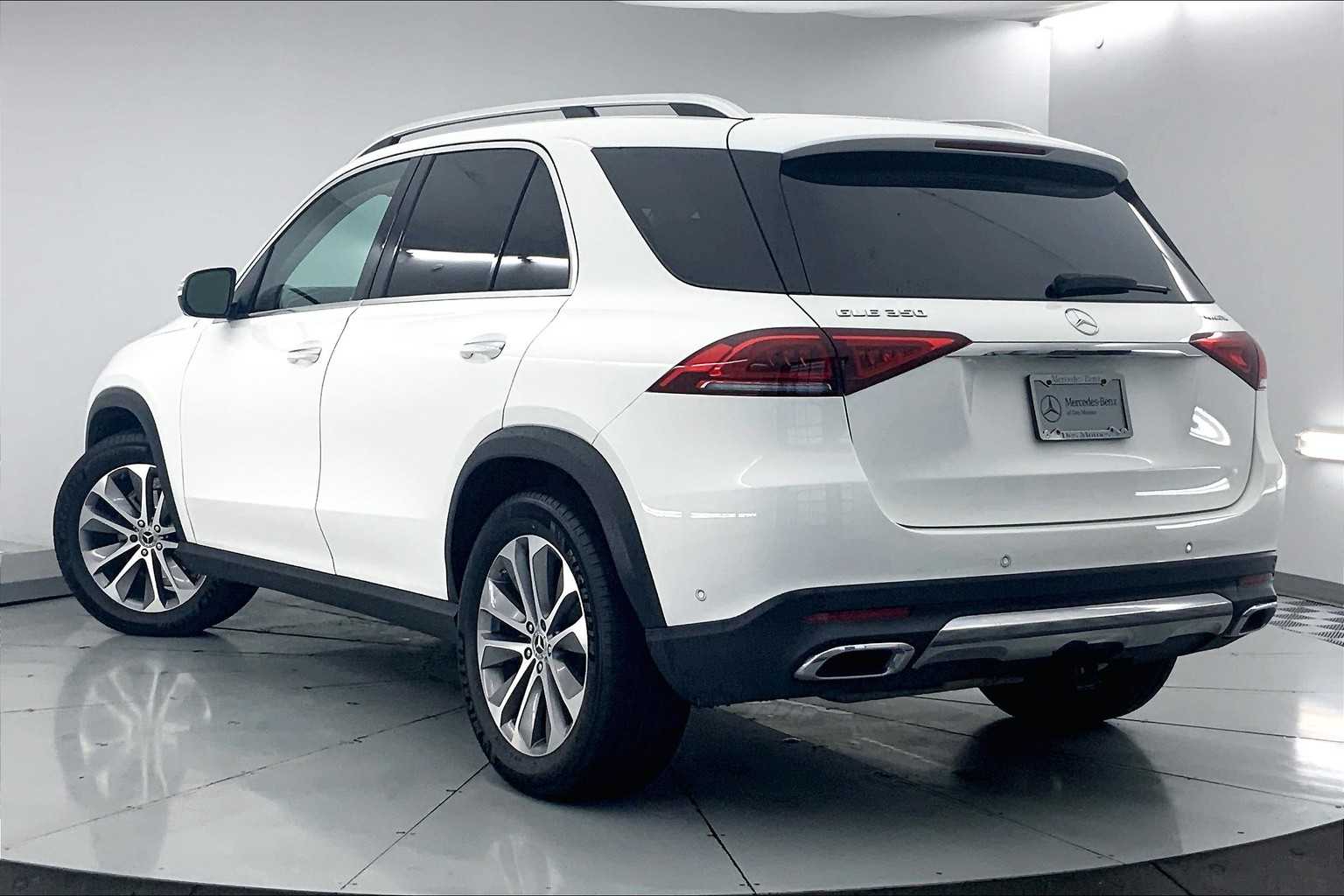 Thumbnail: 2021 Mercedes-Benz GLE - 4