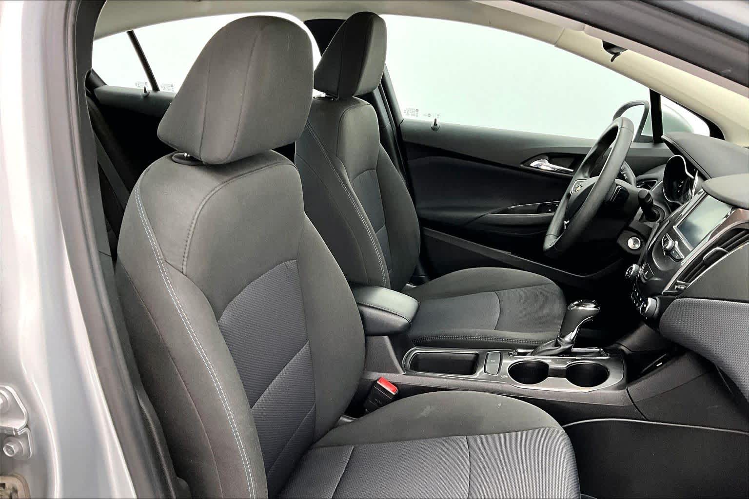 Thumbnail: 2018 Chevrolet Cruze - 14