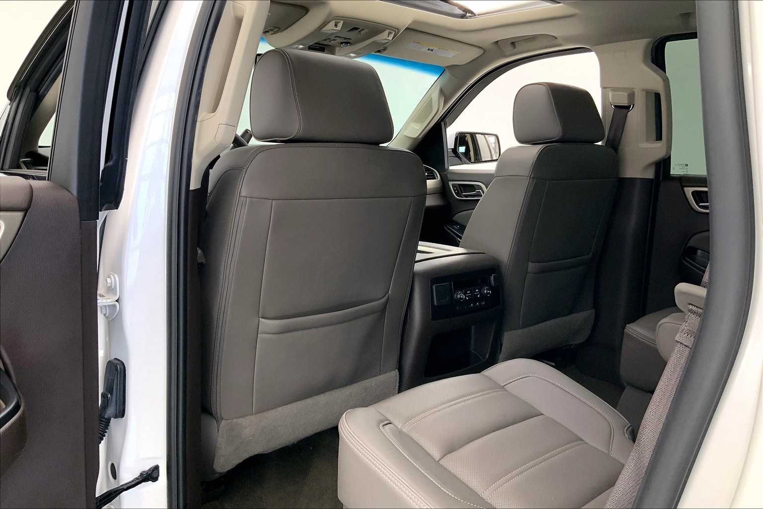 2018 GMC Yukon Denali 12
