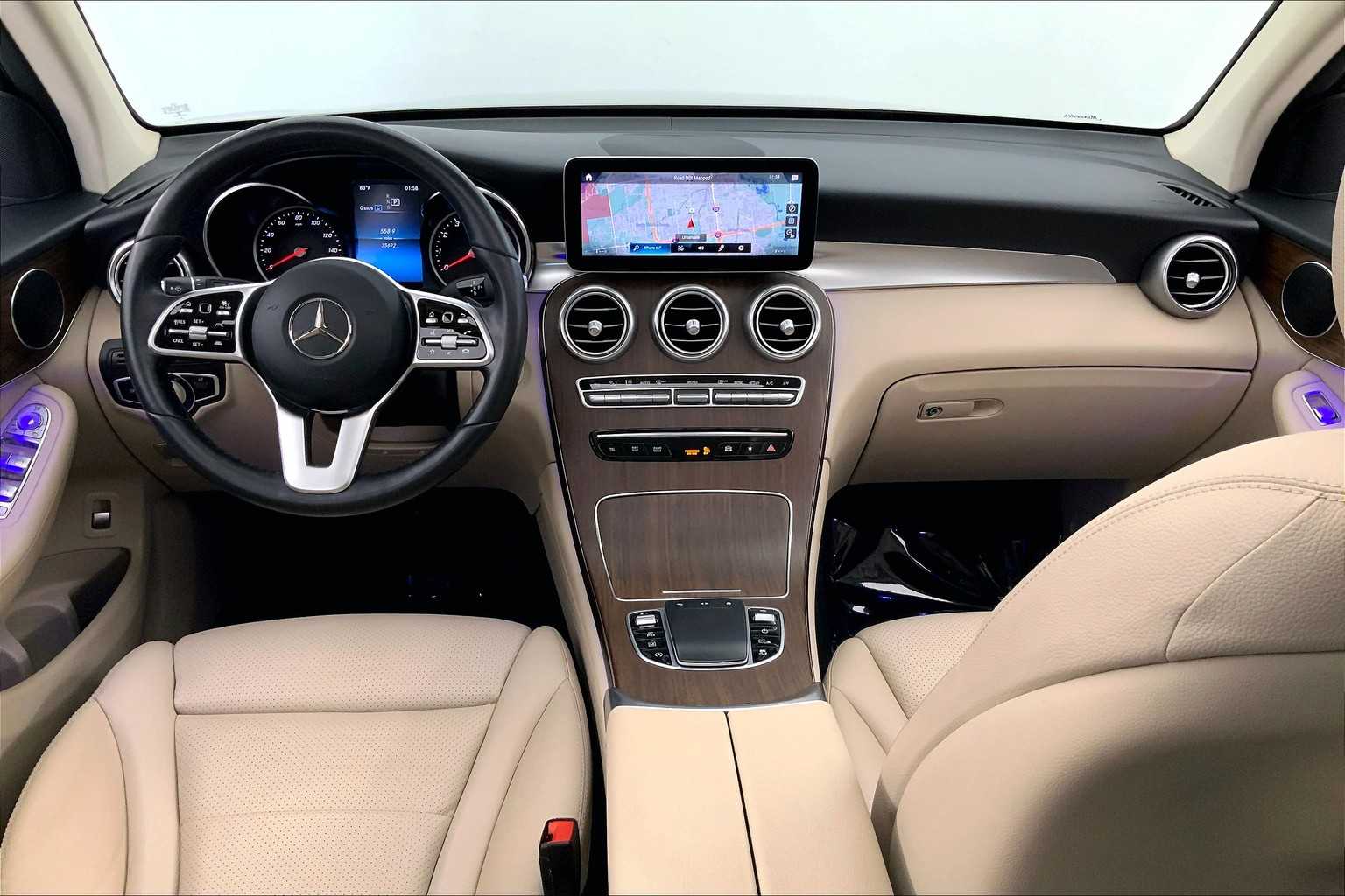 Thumbnail: 2022 Mercedes-Benz GLC - 10