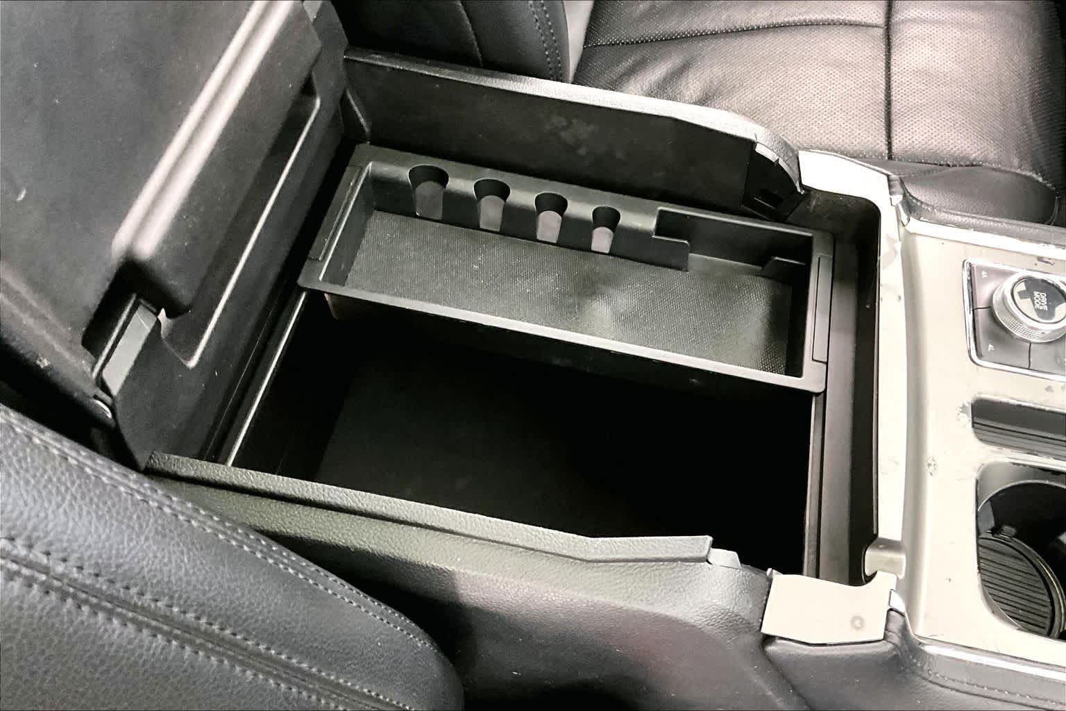 Thumbnail: 2019 Ford Expedition - 28