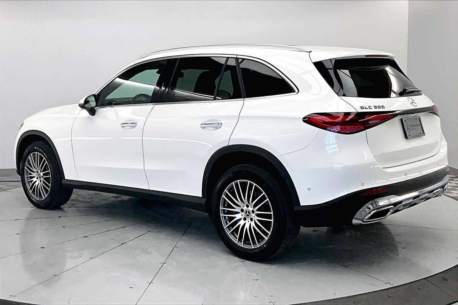 Thumbnail: 2026 Mercedes-Benz GLC - 4