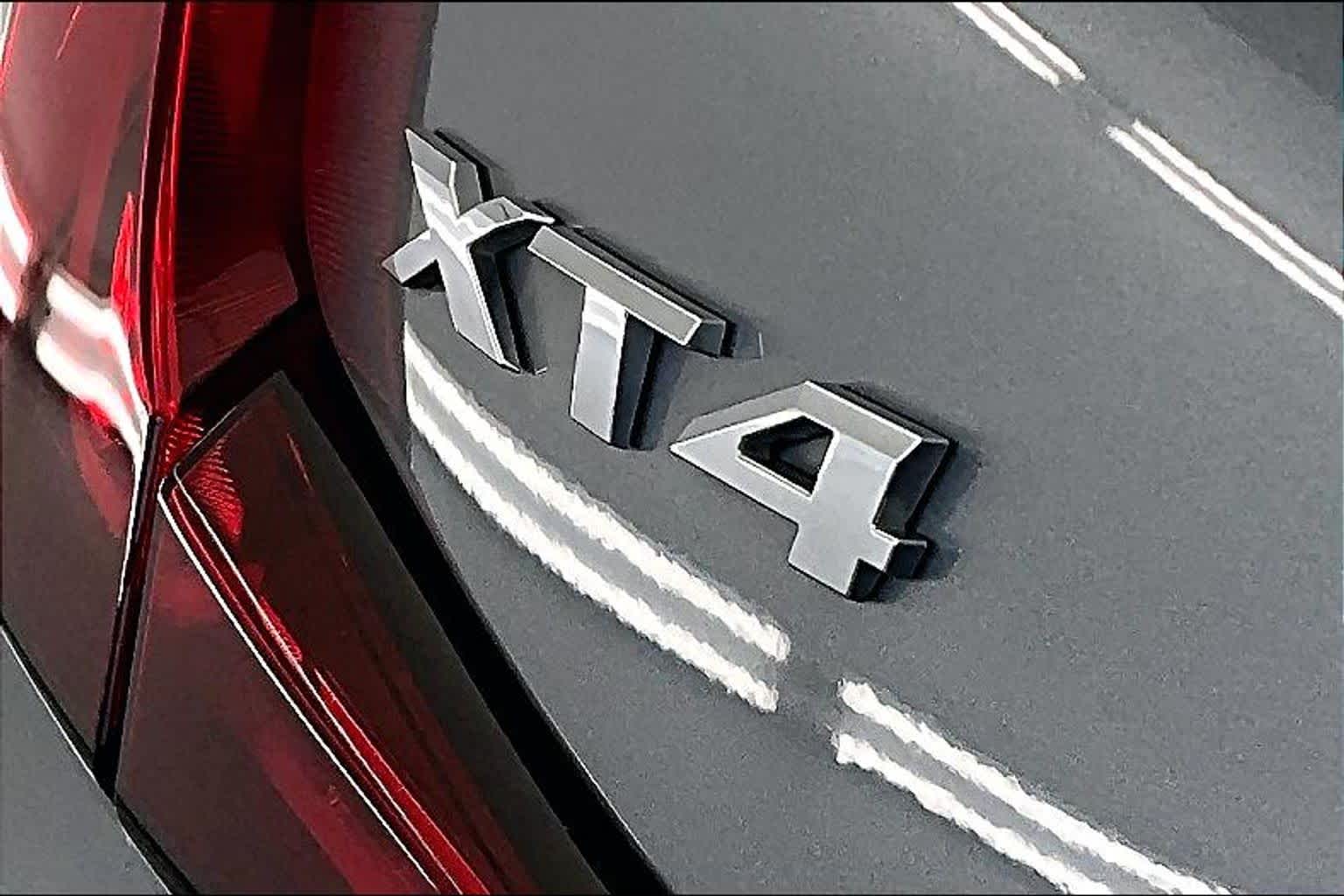 Thumbnail: 2024 Cadillac XT4 - 7