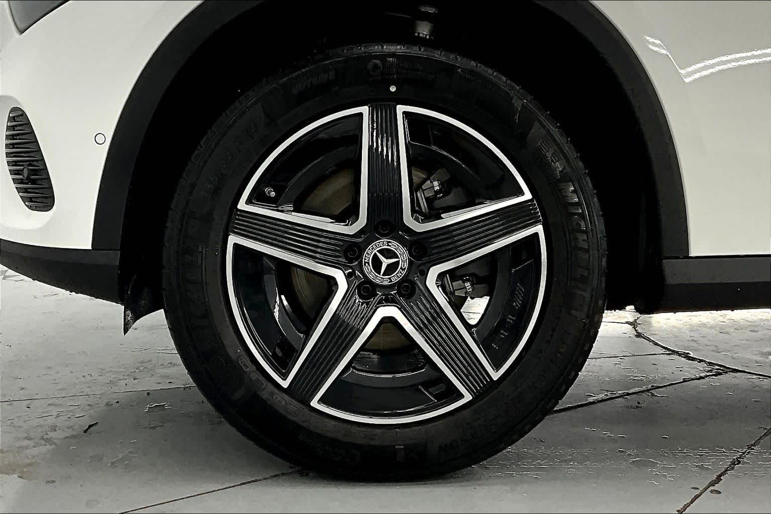 Thumbnail: 2026 Mercedes-Benz GLC - 8
