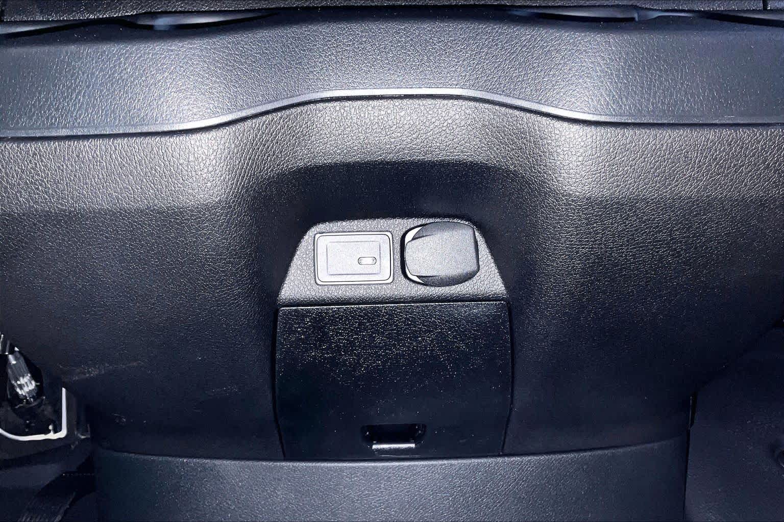 Thumbnail: 2026 Mercedes-Benz Sprinter - 22