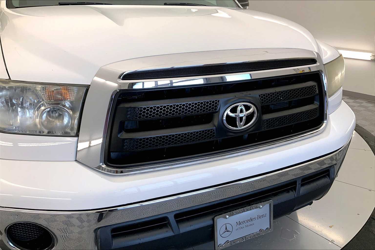Thumbnail: 2010 Toyota Tundra - 24
