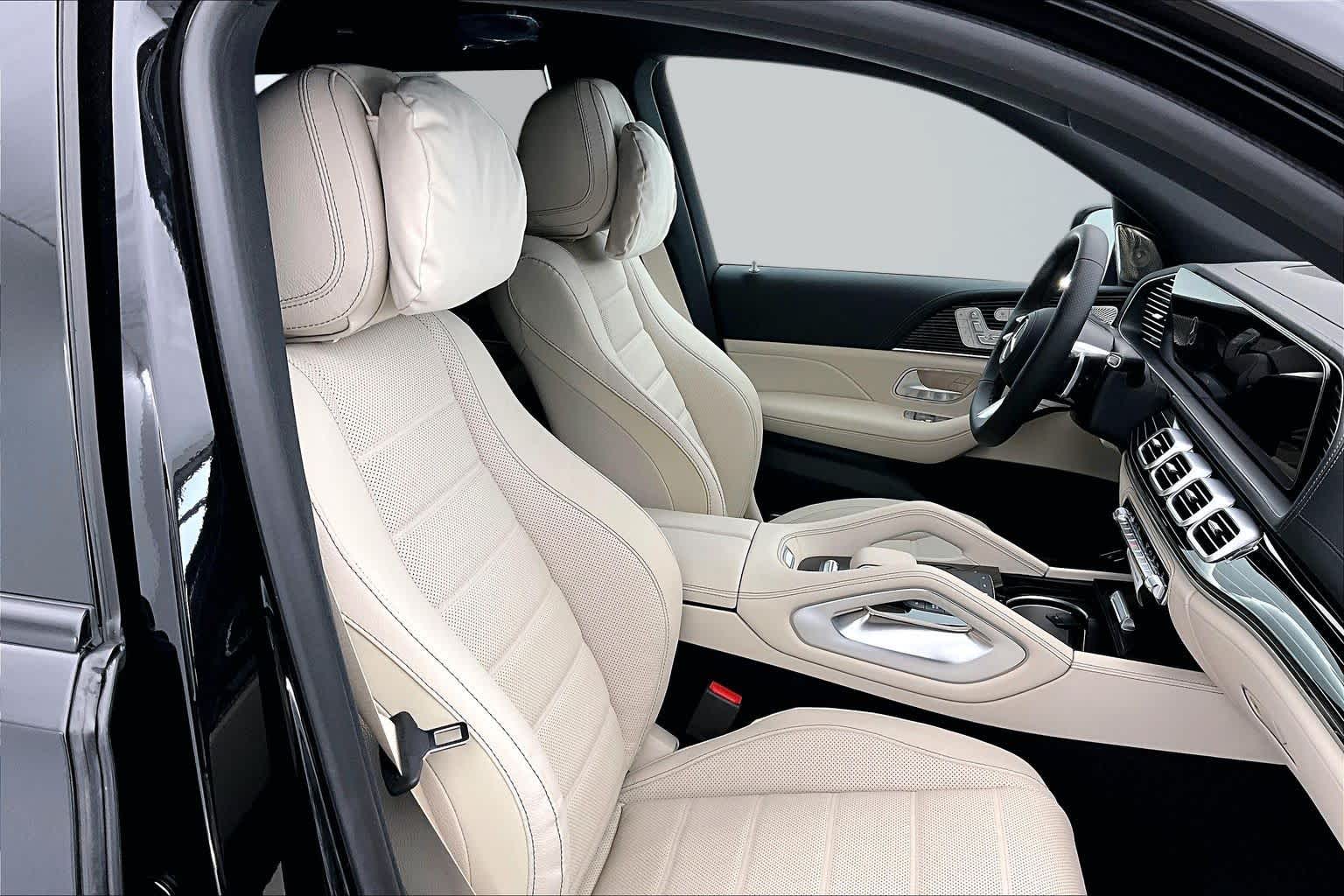 Thumbnail: 2026 Mercedes-Benz GLS - 14