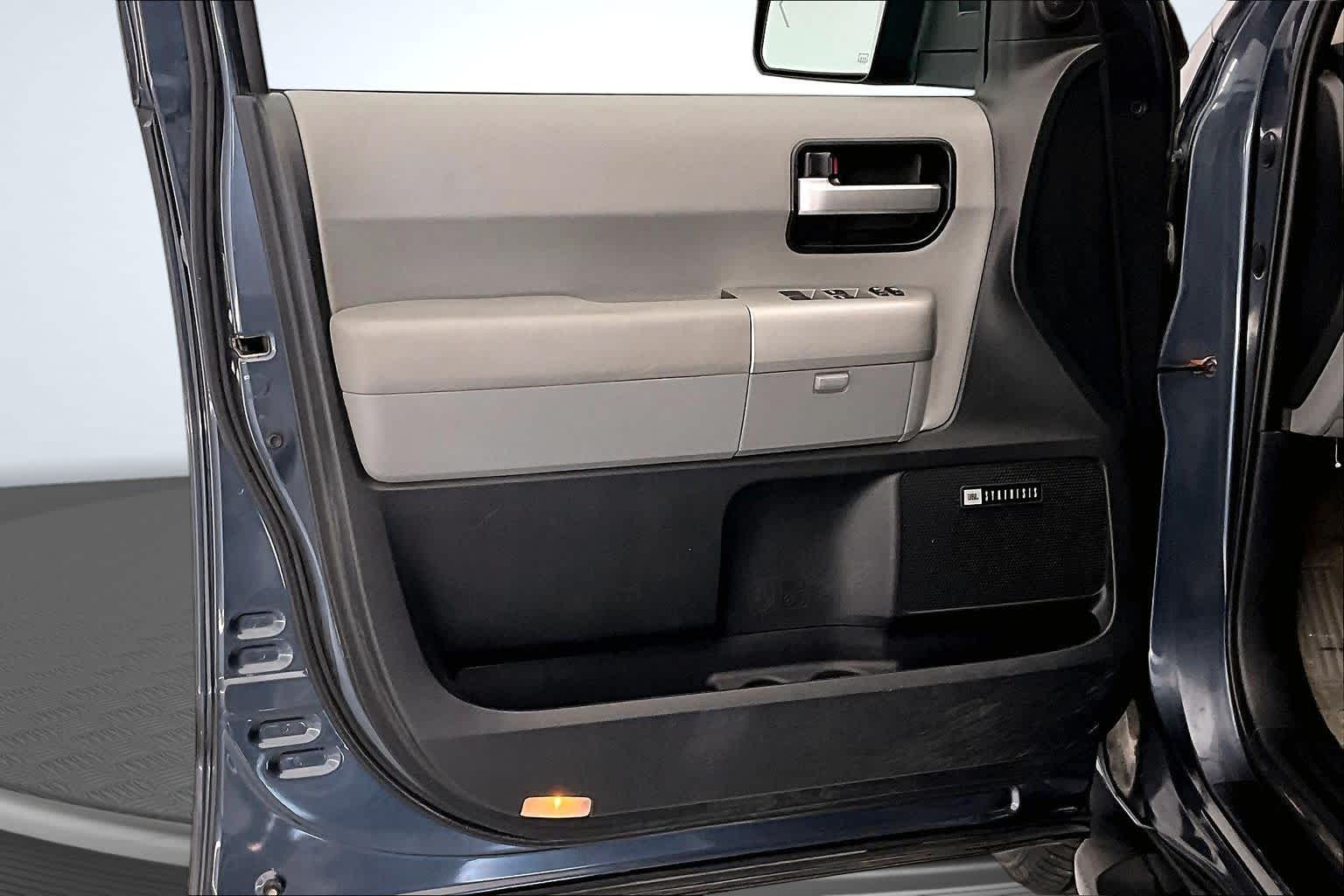 Thumbnail: 2008 Toyota Sequoia - 21