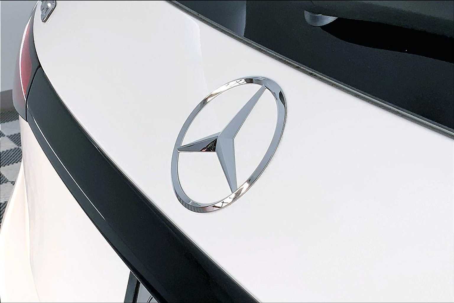 Thumbnail: 2026 Mercedes-Benz GLC - 22