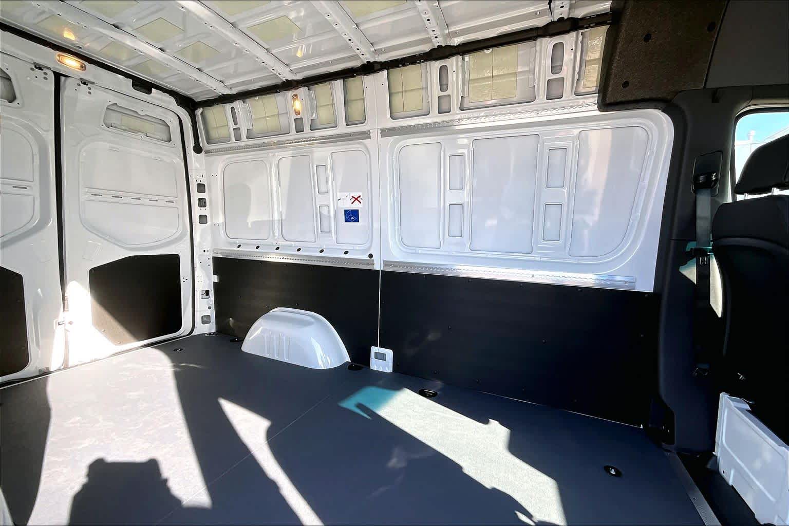 Thumbnail: 2026 Mercedes-Benz Sprinter - 12