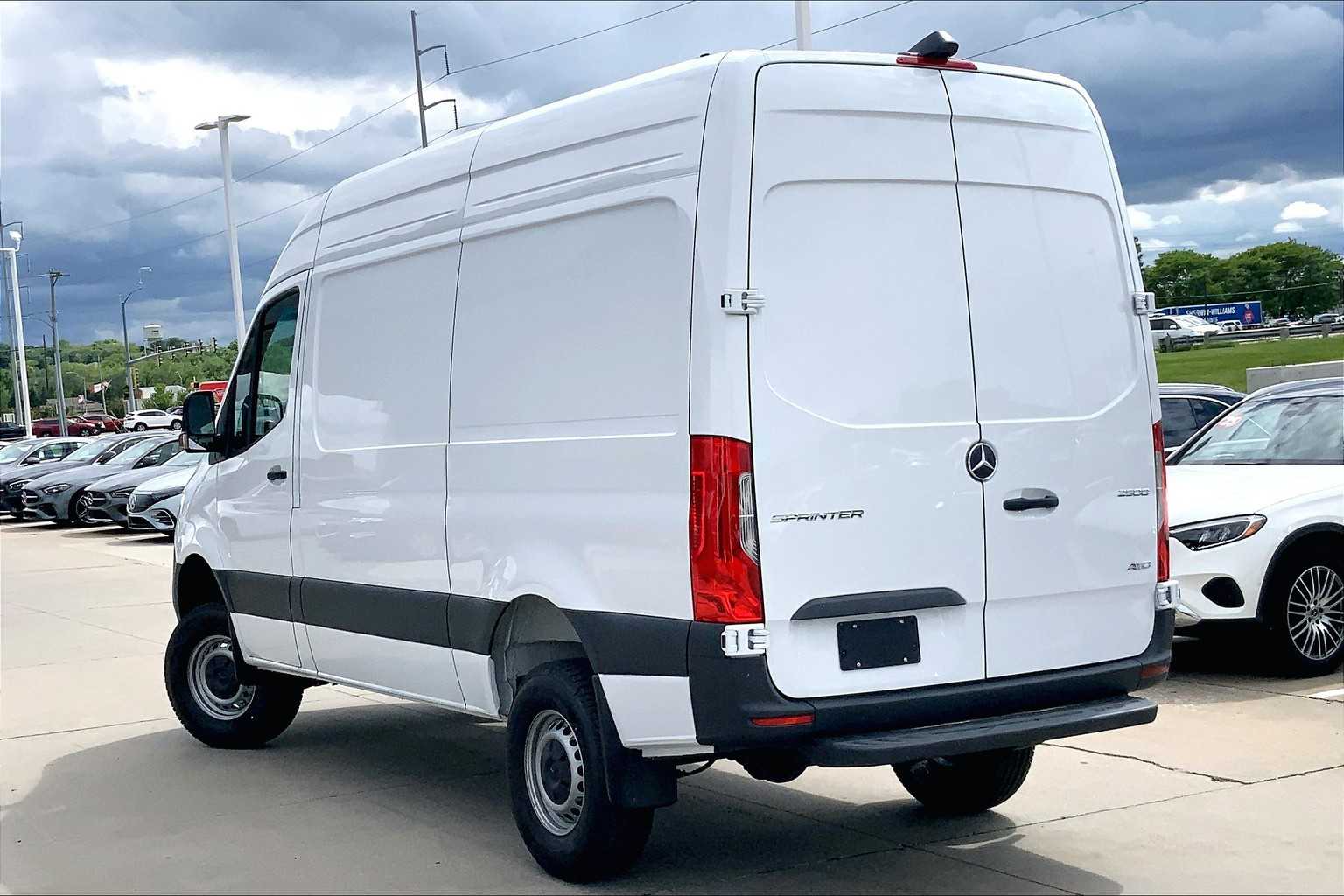 2025 Mercedes-Benz Sprinter 2500 4