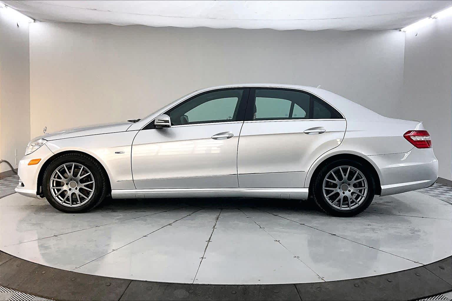 Thumbnail: 2012 Mercedes-Benz E-Class - 3