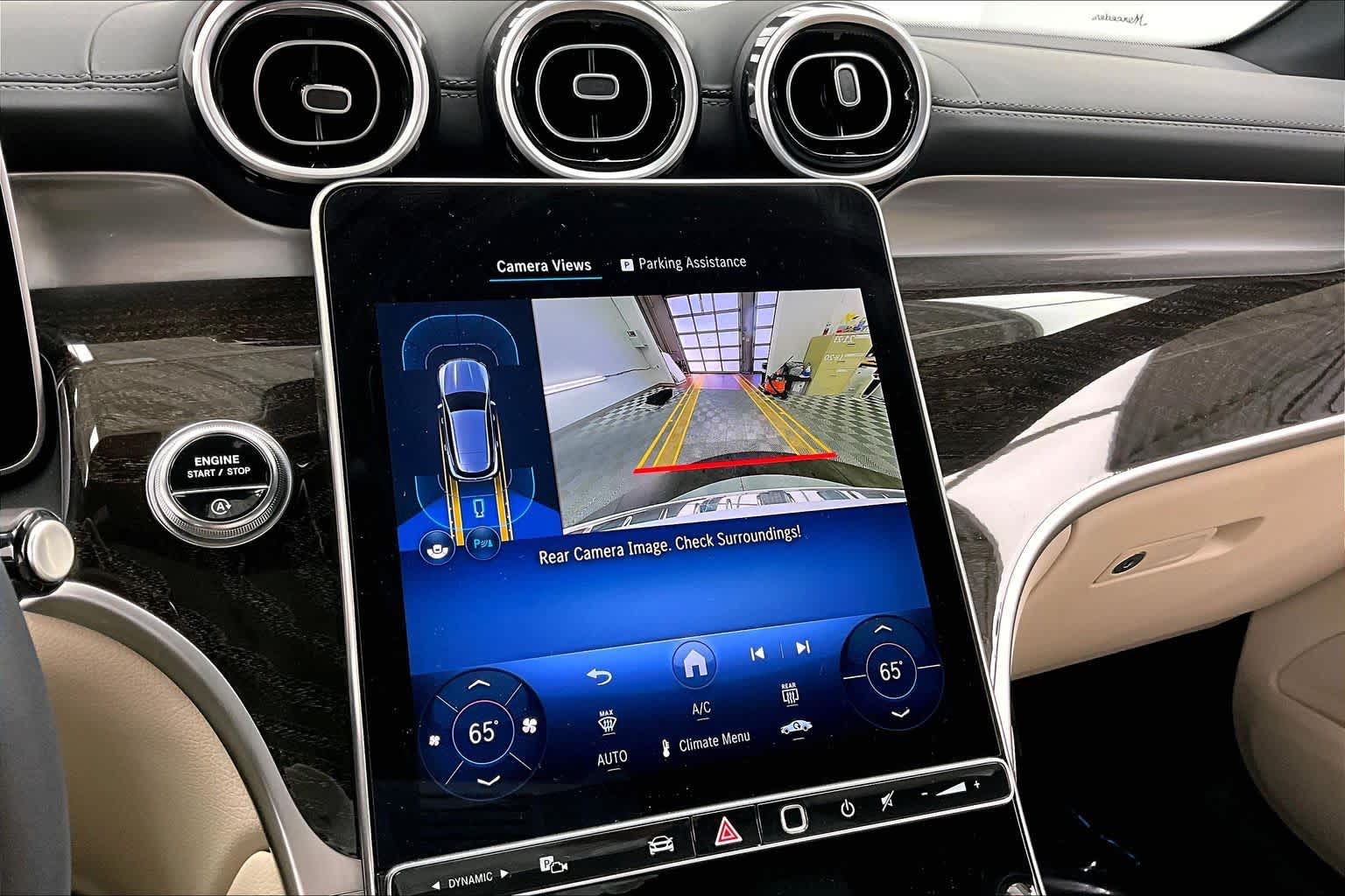 Thumbnail: 2025 Mercedes-Benz GLC - 21