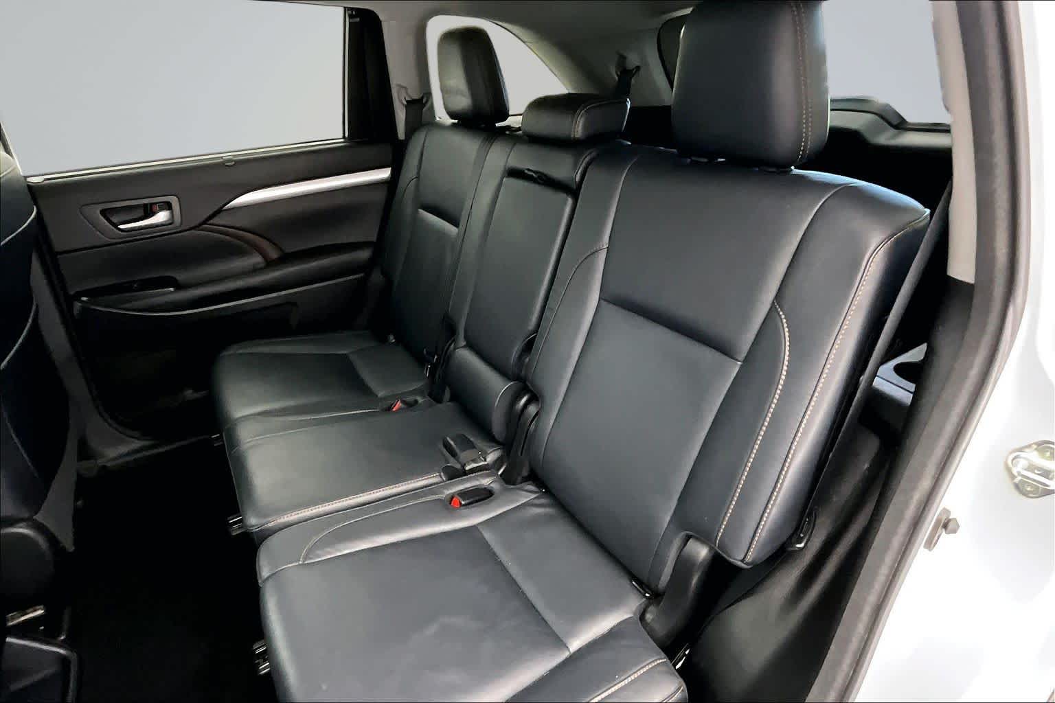 Thumbnail: 2017 Toyota Highlander - 13
