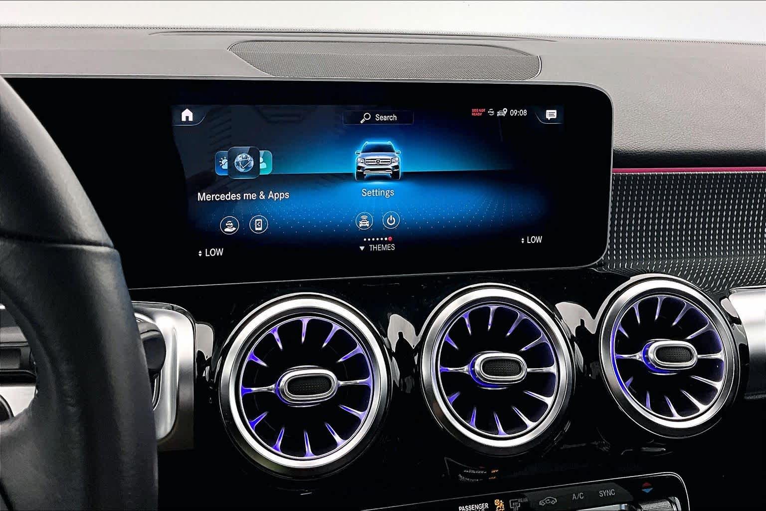 Thumbnail: 2021 Mercedes-Benz GLB - 15