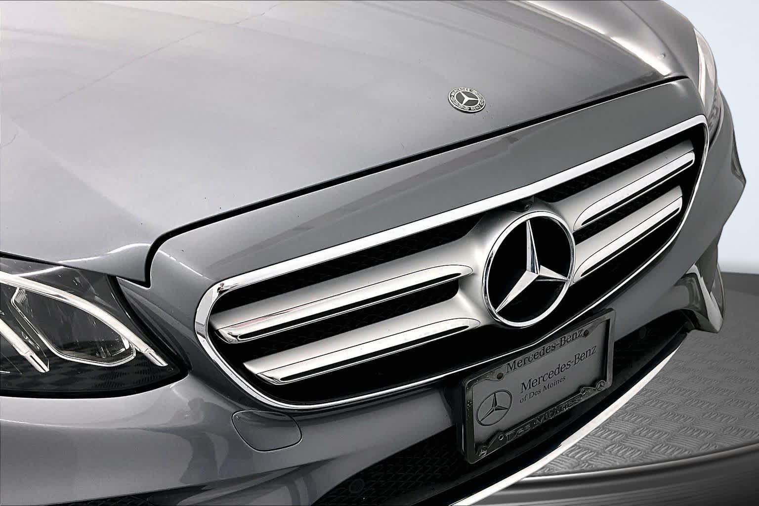 Thumbnail: 2019 Mercedes-Benz E-Class - 26