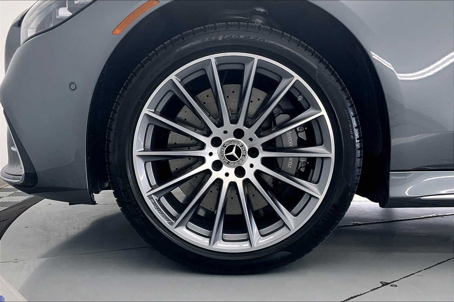 Thumbnail: 2026 Mercedes-Benz S-Class - 8