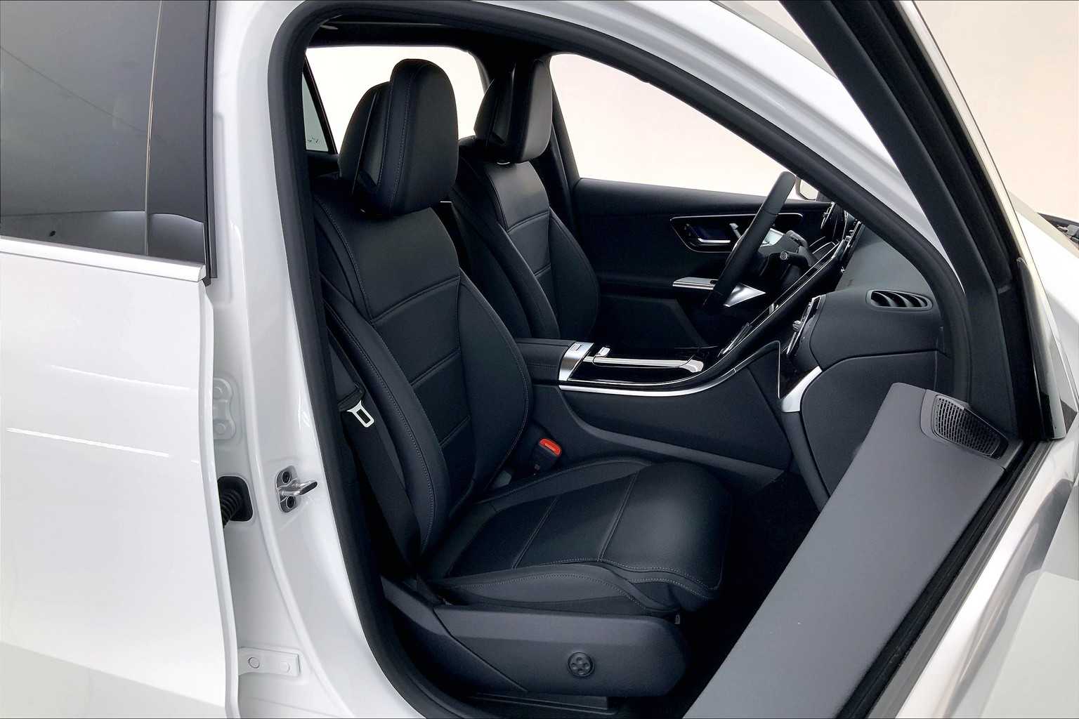 Thumbnail: 2026 Mercedes-Benz GLC - 14