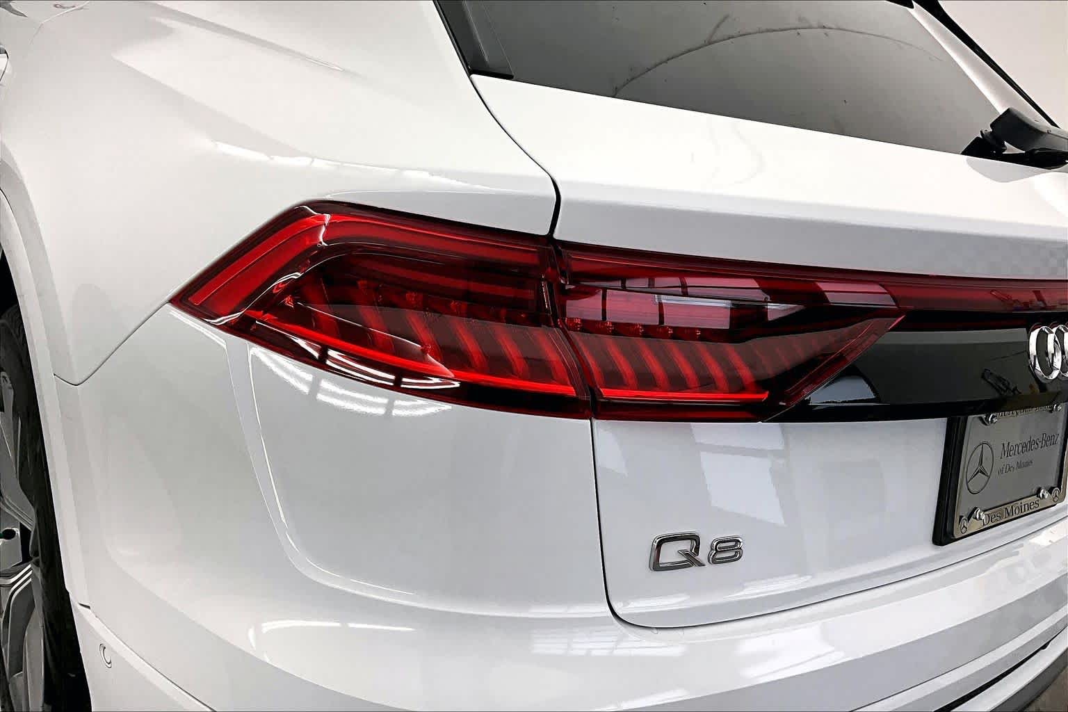 Thumbnail: 2021 Audi Q8 - 25