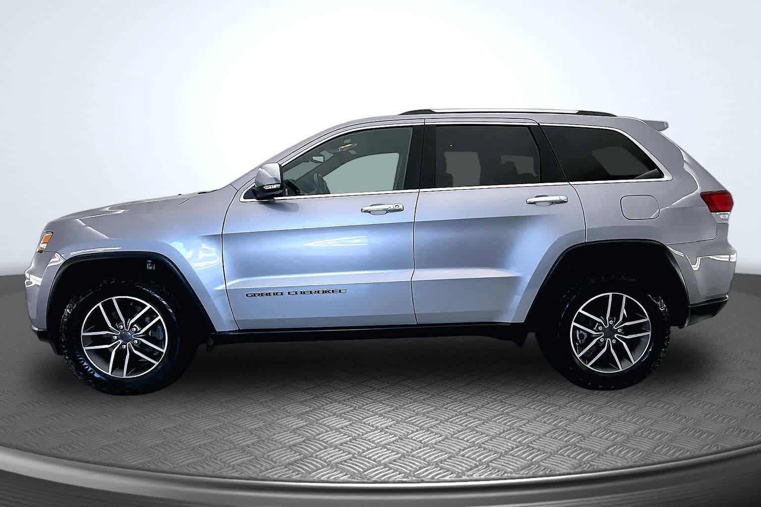 Thumbnail: 2021 Jeep Grand Cherokee - 3